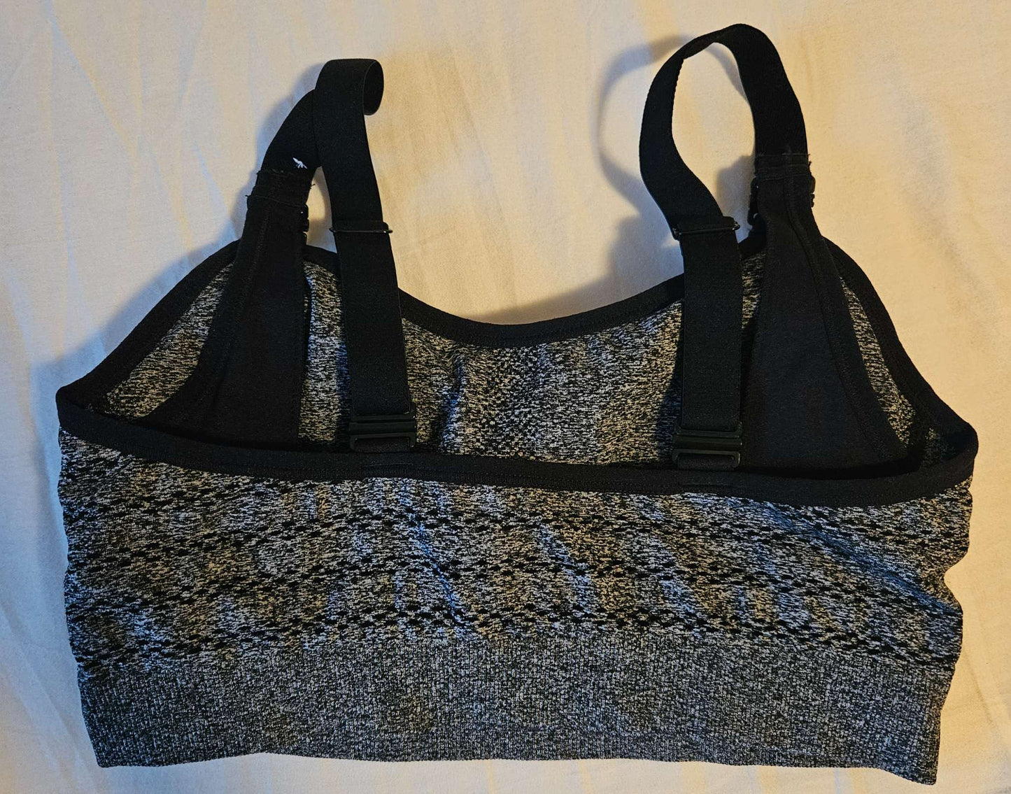 Brand NWOT Thyme sports bra nursing bra size Large , Maternity L (12-14)