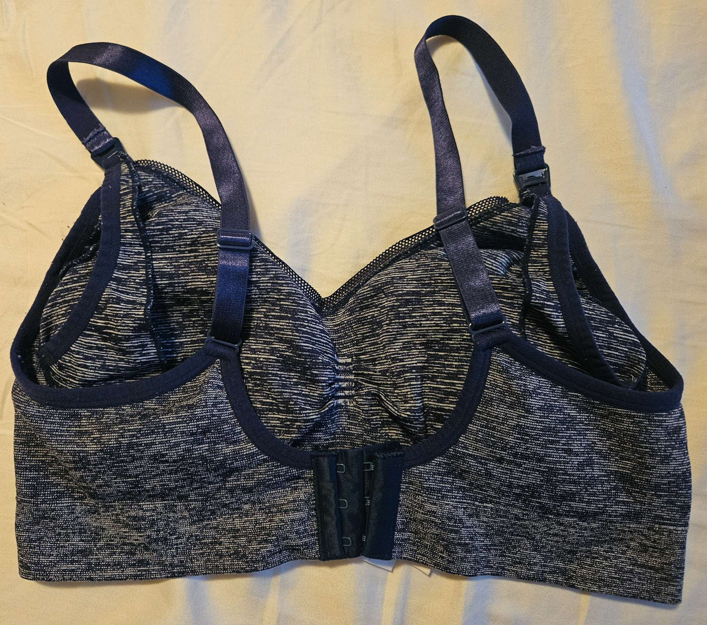 Navy blue thyme Maternity nursing bra size Large , Maternity L (12-14)