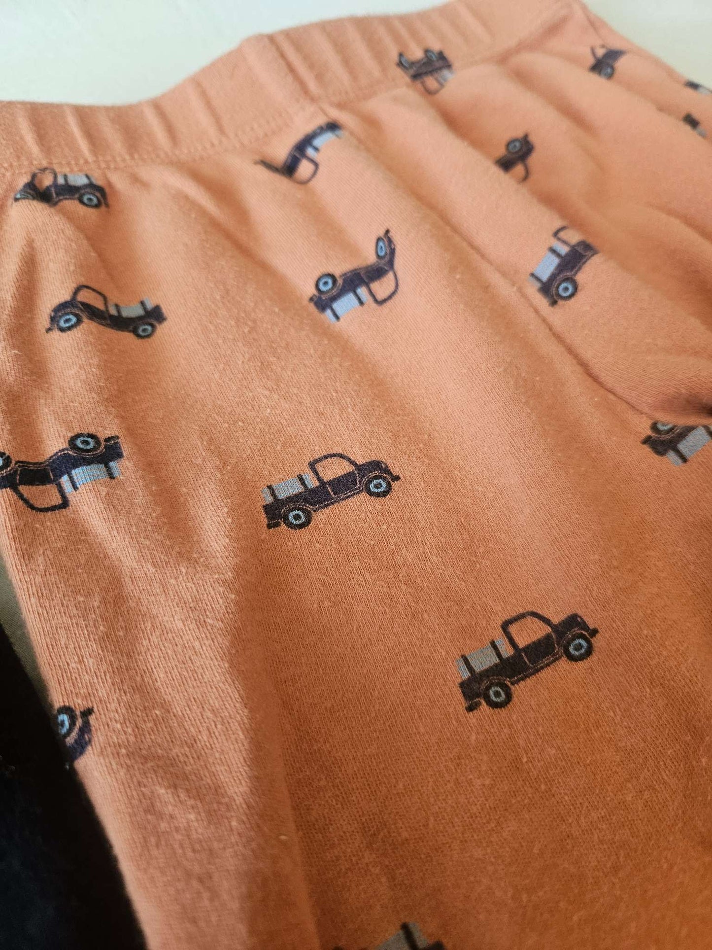 2 pairs of sweatpants size 12 months (bundles black and pekkle orange truck), Kids 12 Month (9-12M)