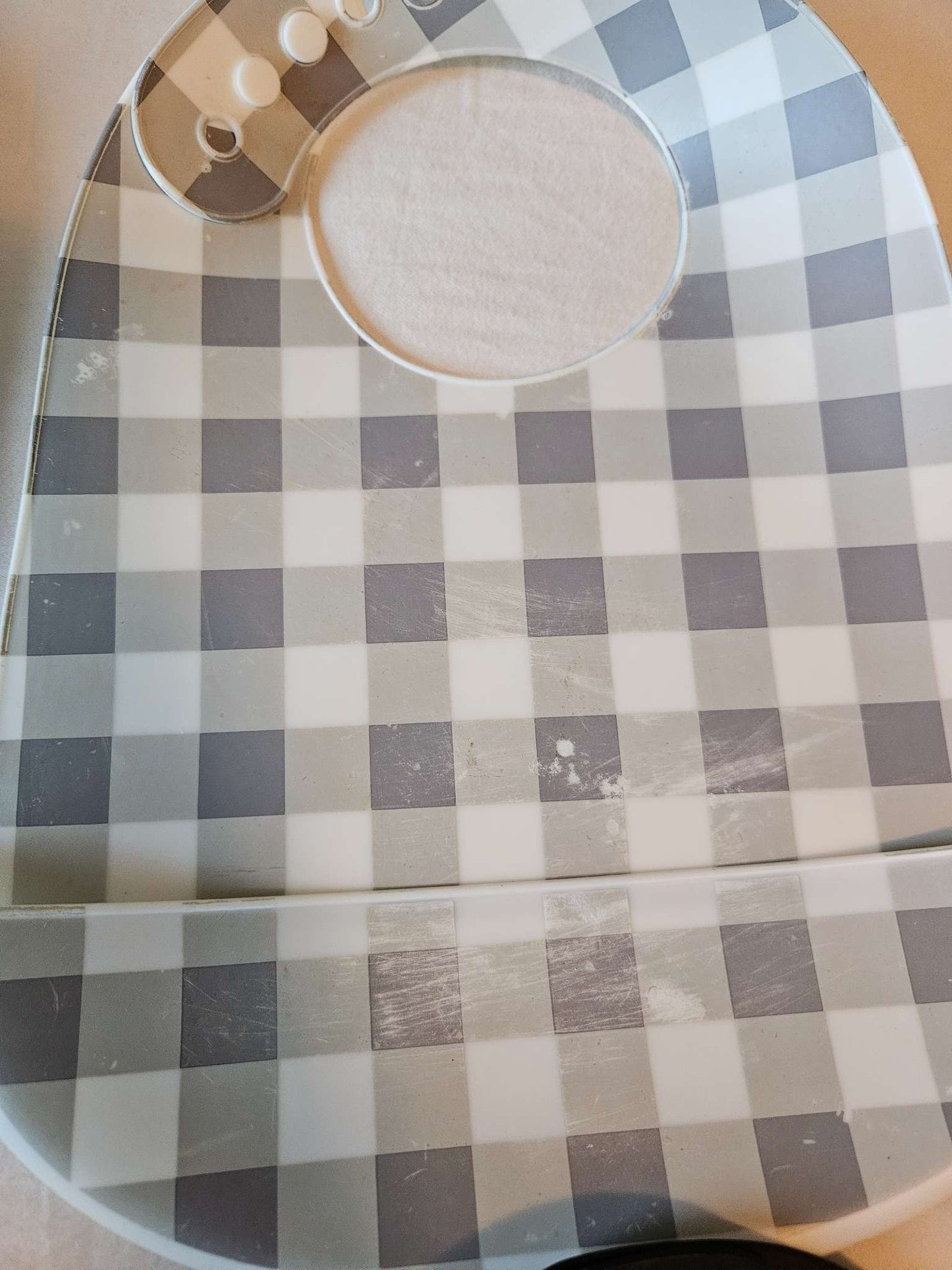 Set of 4 silicone wipeable bibs (bon appetite, Grey plaid, bee, suit)