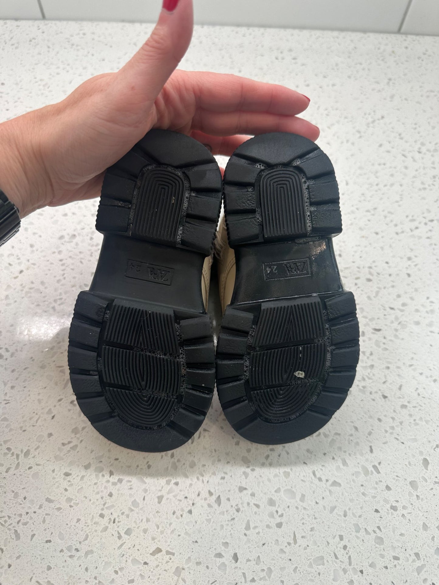 Zara Boots Size 24