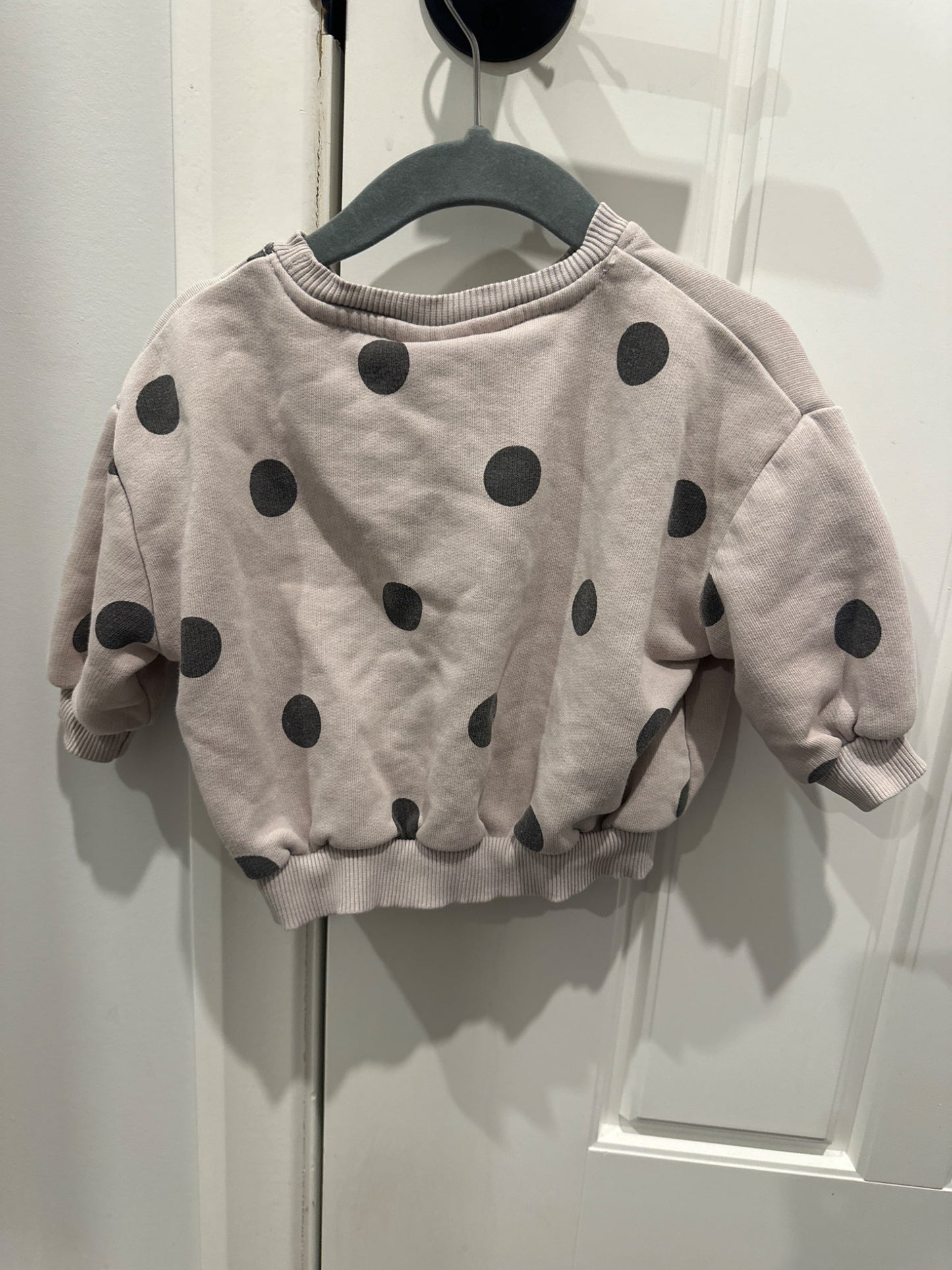 Zara polka dot sweatshirt 6-9 months, Kids 9 Month (6-9M)