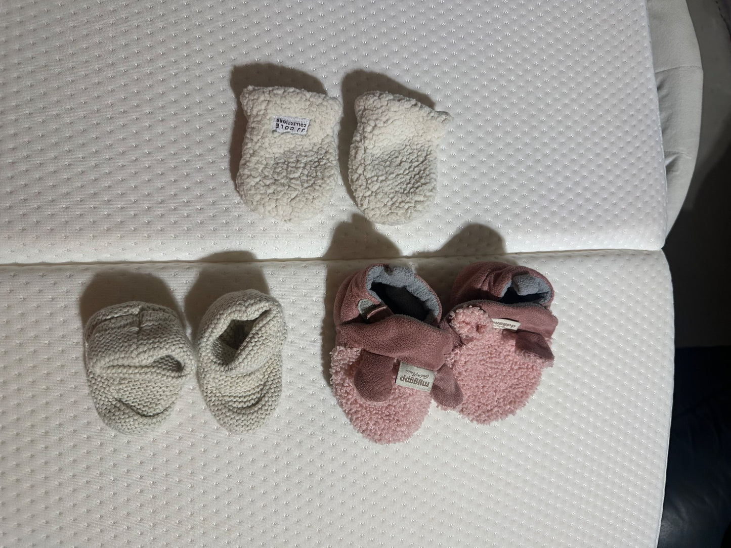 Newborn Mits & Slippers Bundle, Shoes 1 (Baby: 0-12 mth)
