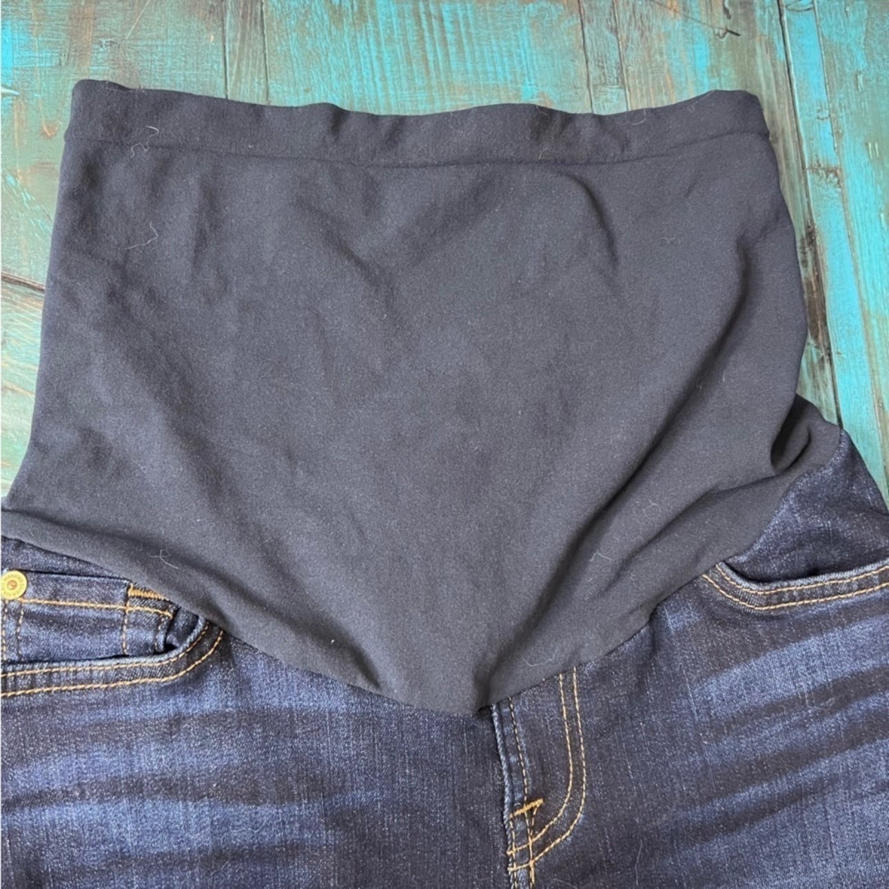 7 For All Mankind Maternity Shorts Size Small , Maternity S (4-6)