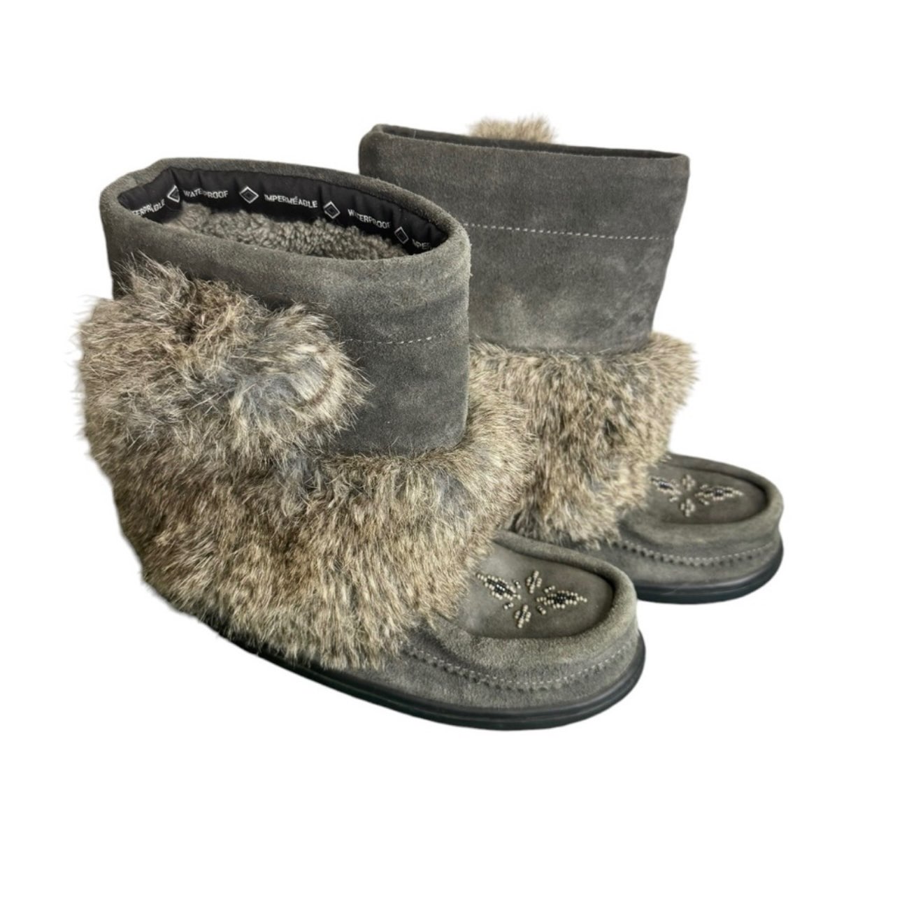 Manitobah Mukluks Grey Faux Fur Boots Waterproof Youth Size 2, Shoes 2 (Kids:4-8yr)