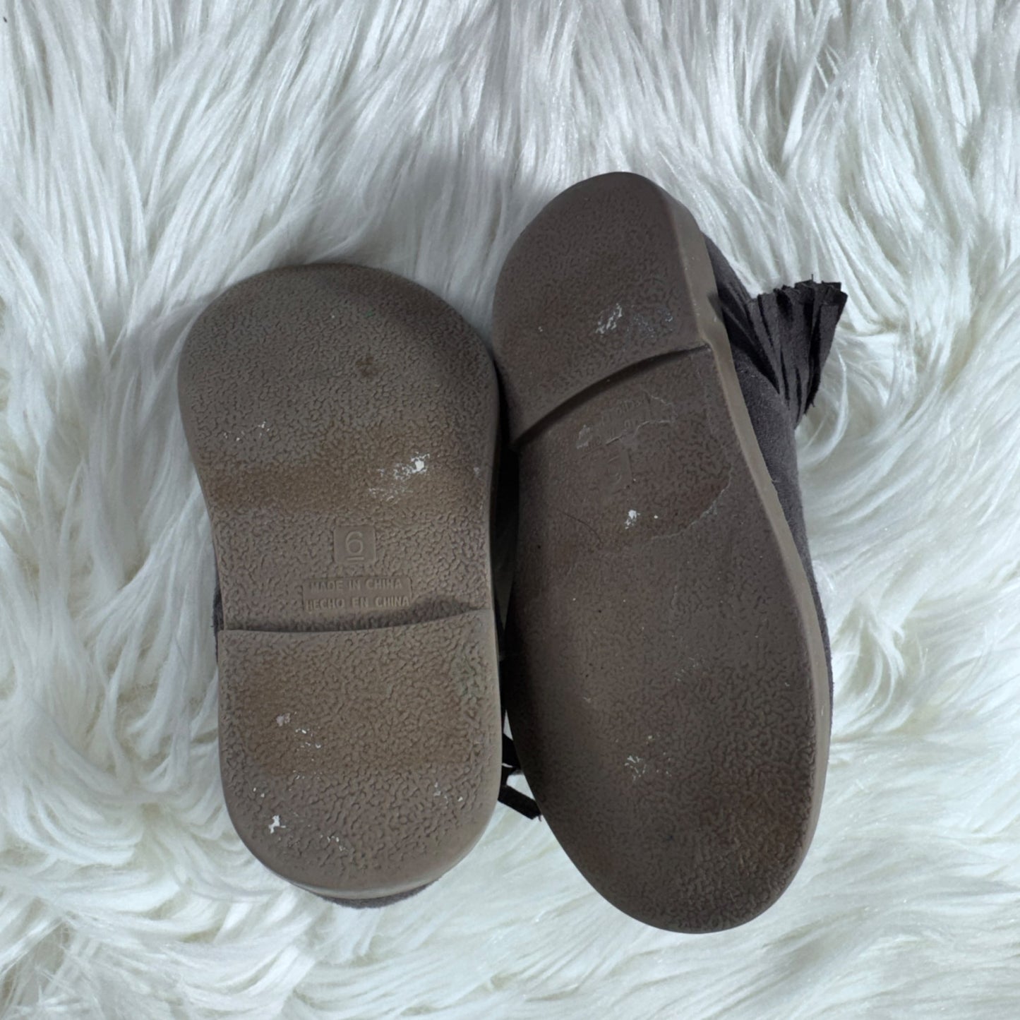 Size 6 Old navy fringe boots, Shoes 6 (Walkers:12-24 mth)