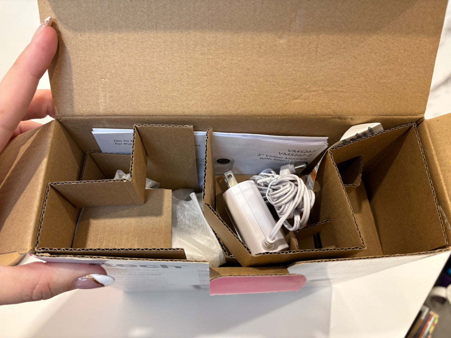 vtech pan & tilt video monitor VM 5267 (Retails $100 brand new)