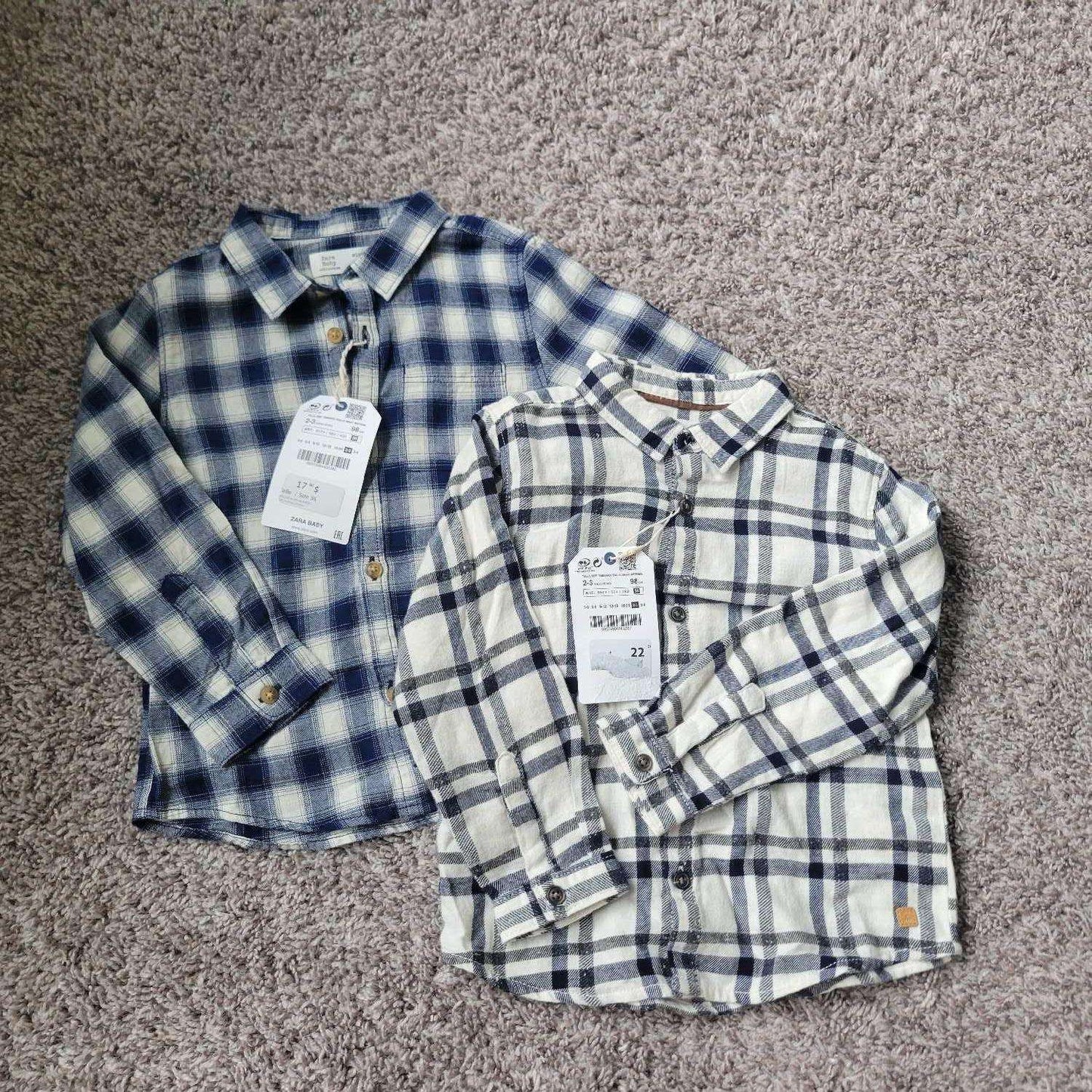 2 Zara Button Up Long sleeves Shirt 2-3T (Retail for $40.80), Kids 2T