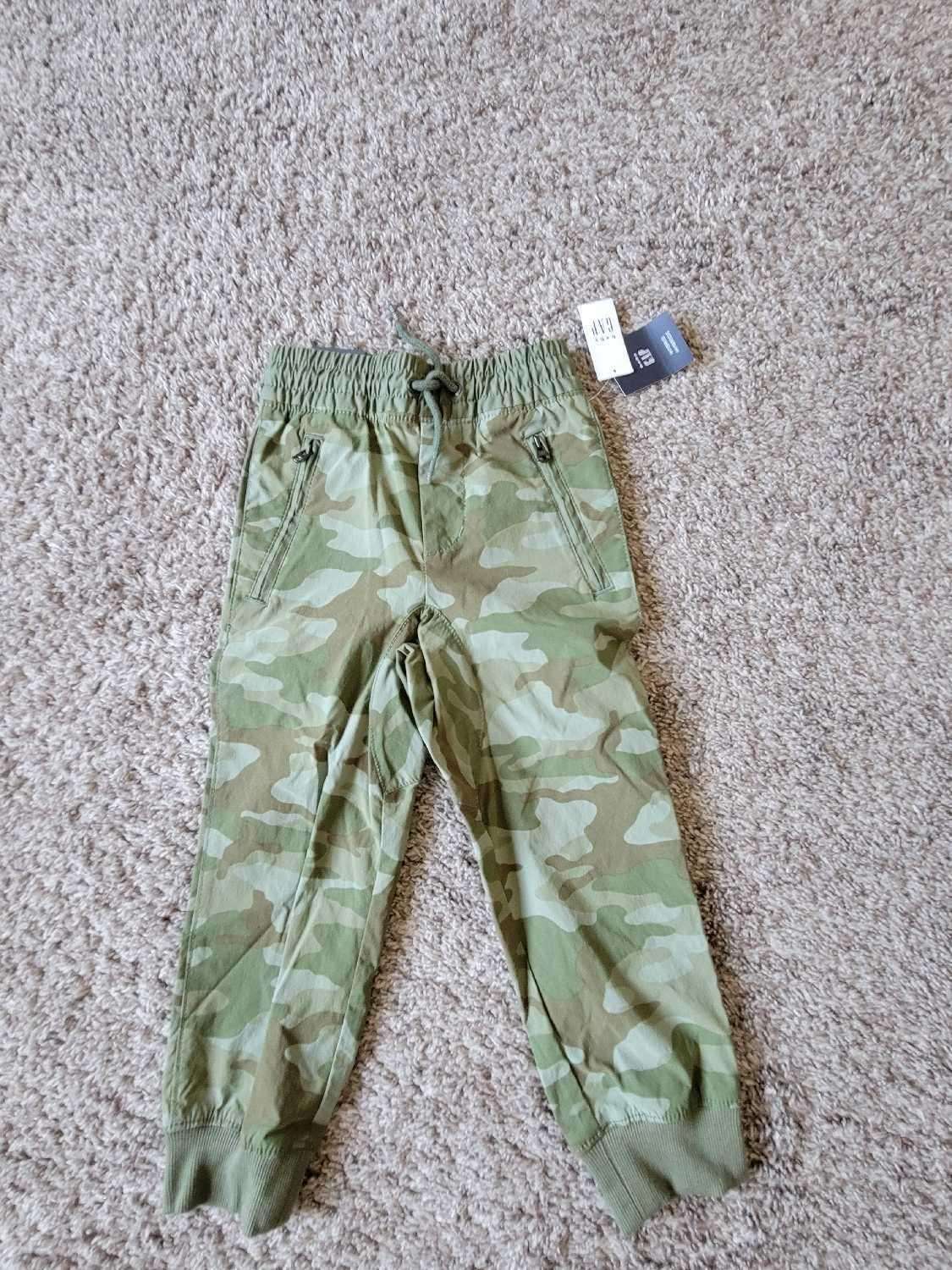 2 Pcs Bundle 4T (Shorts and Pants) -Retails 59.95, Kids 4/4T