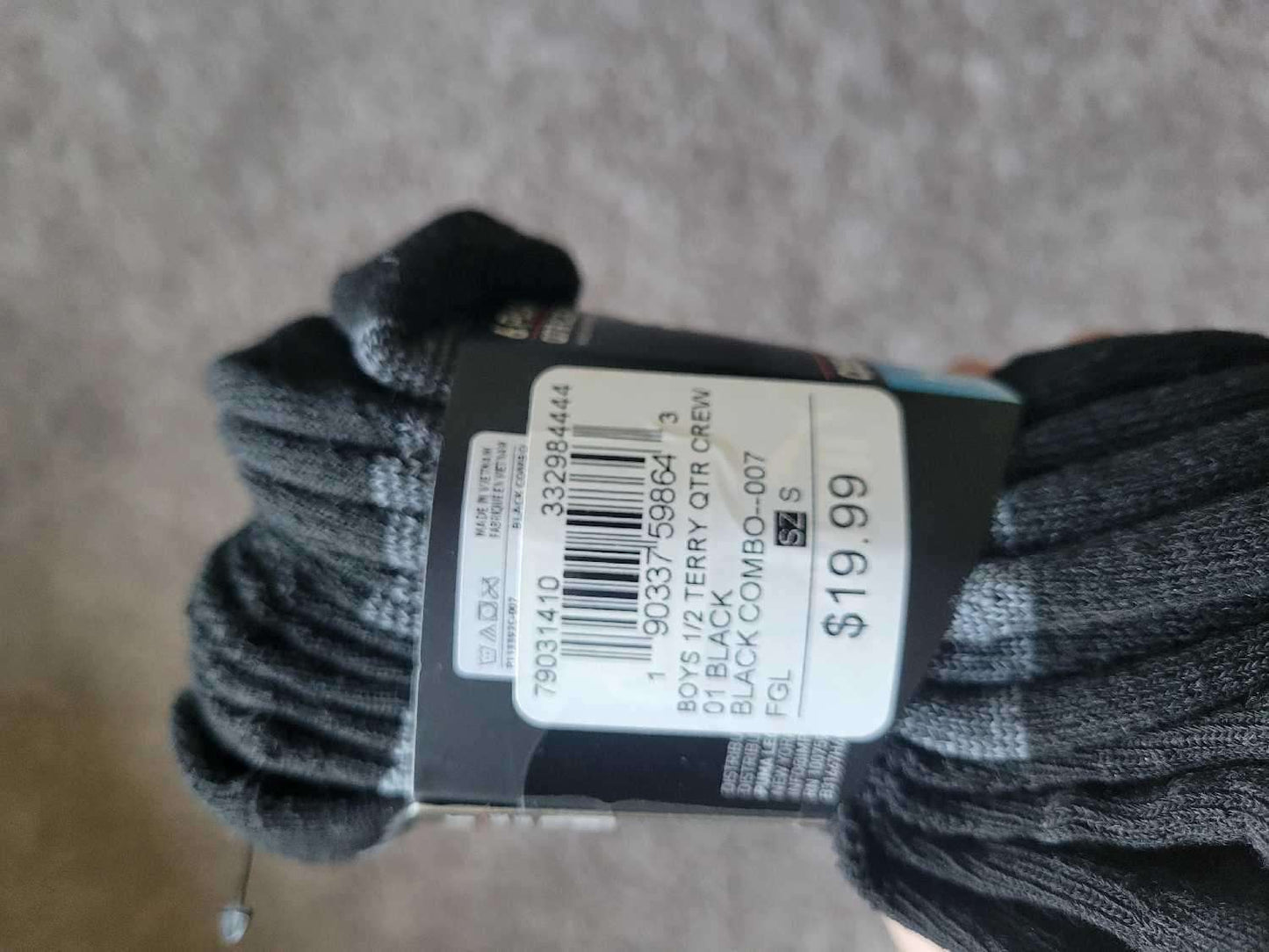 Puma kids socks size 5-8.5 C (Retails $19.99)
