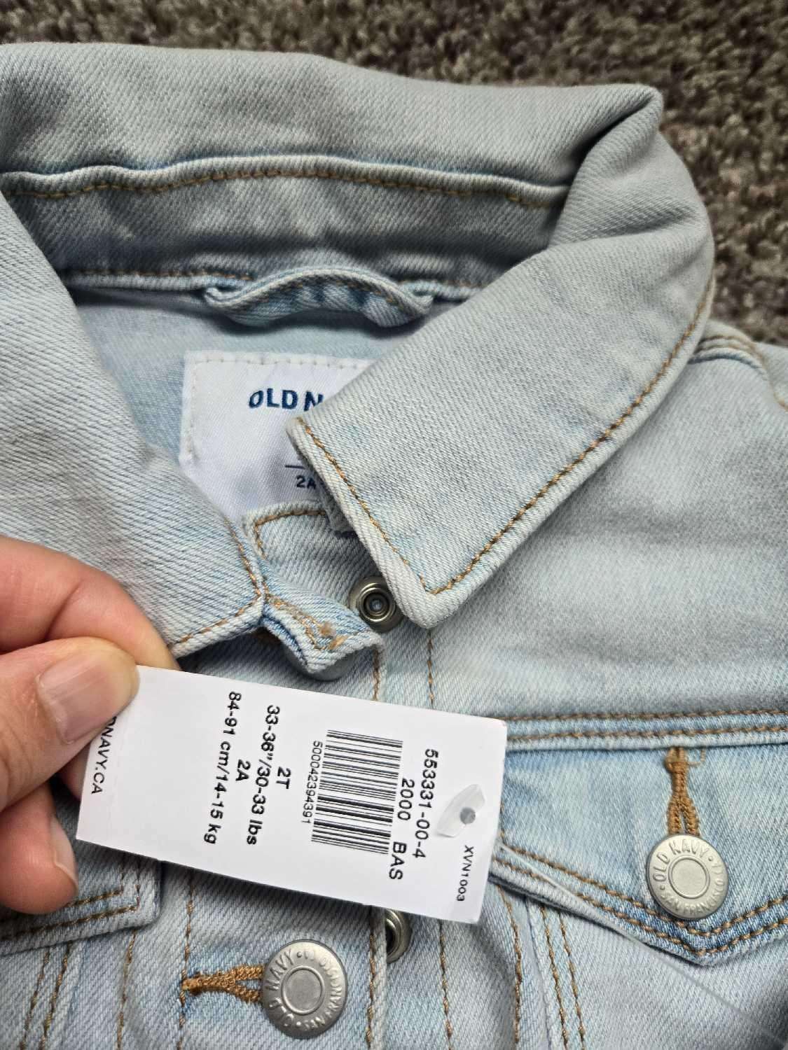 2Pcs Bundle 2T (Old Navy Jean Jacket and Roots Sweater), Kids 2T