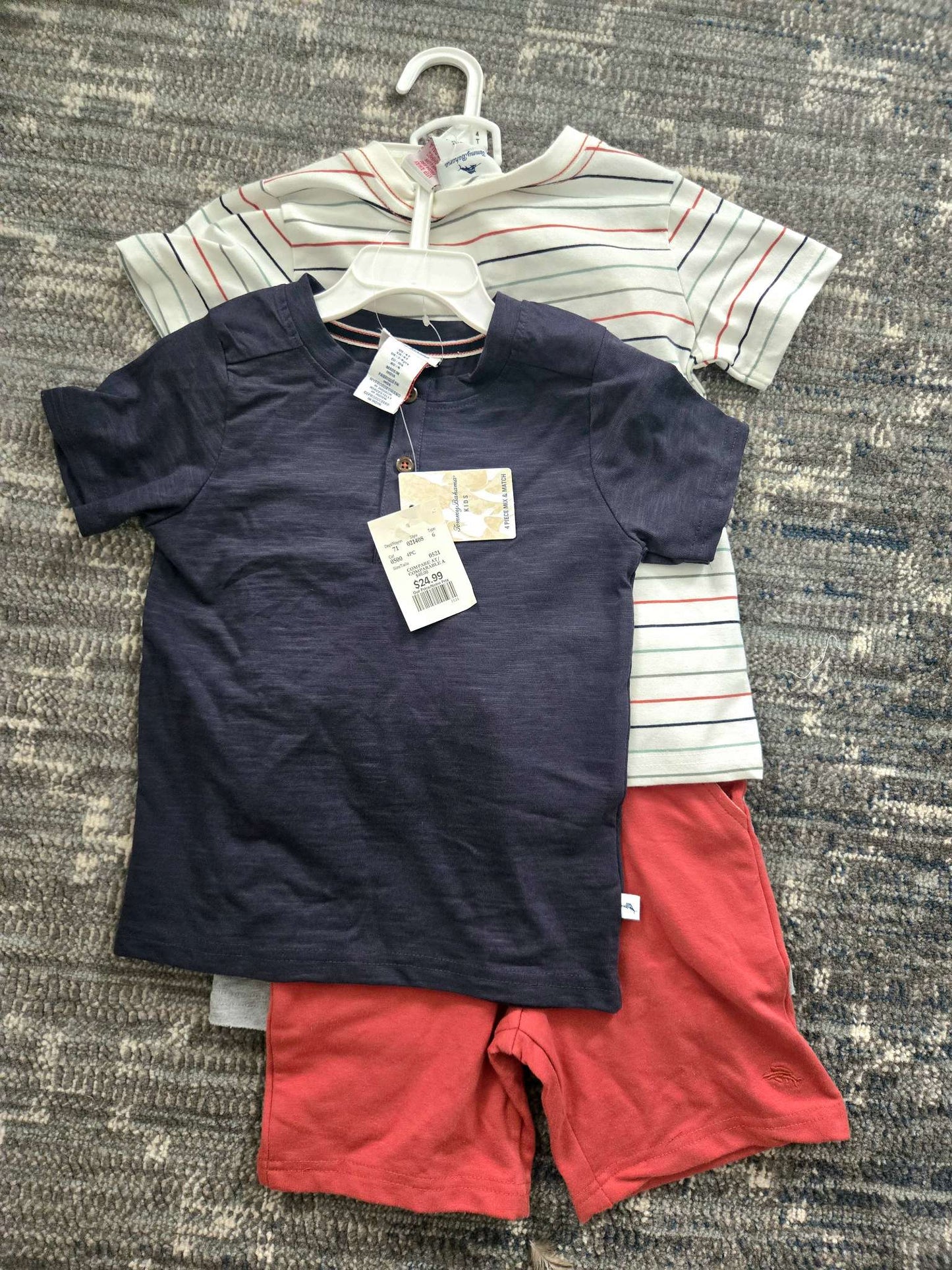 4 Pcs Summer Outfit Tommy Bahamas 4T ( Retails $24.99), Kids 4/4T