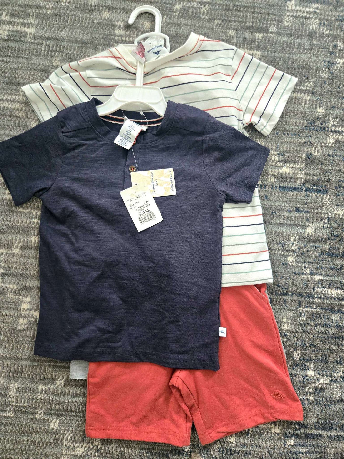 4 Pcs Summer Outfit Tommy Bahamas 4T ( Retails $24.99), Kids 4/4T