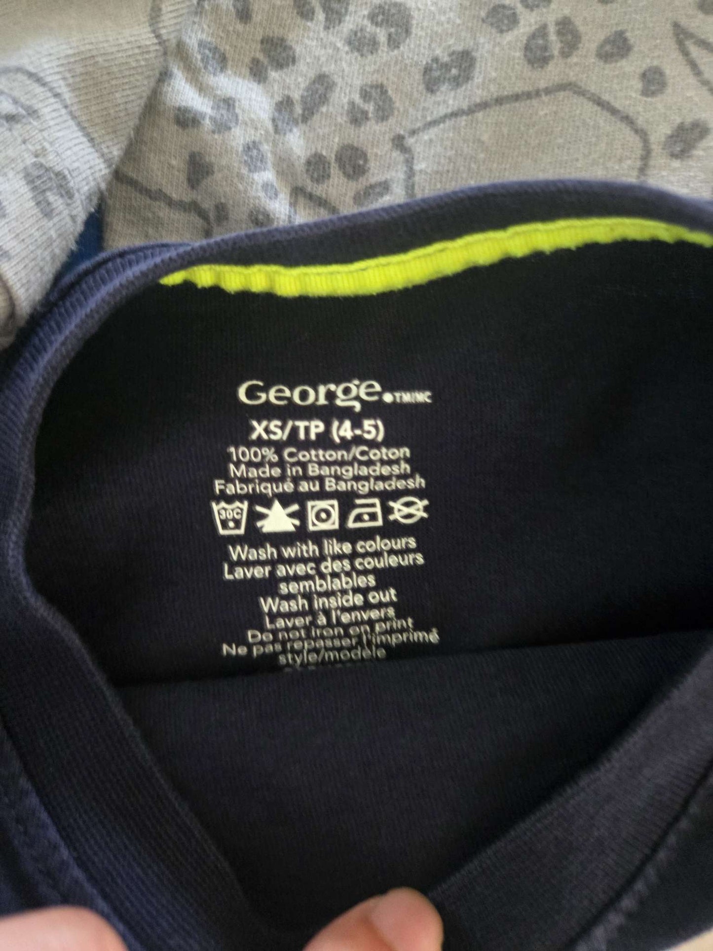 5 Long Sleeves 4T (Old Navy, George,H&M and GAP), Kids 4/4T