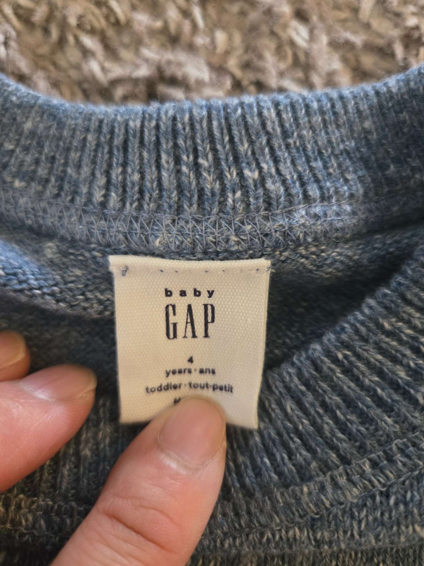 4 Long Sleeves H&M GAP Zara ( 1 Sweater, 1 Button Up and 2 Long Sleeves), Kids 4/4T