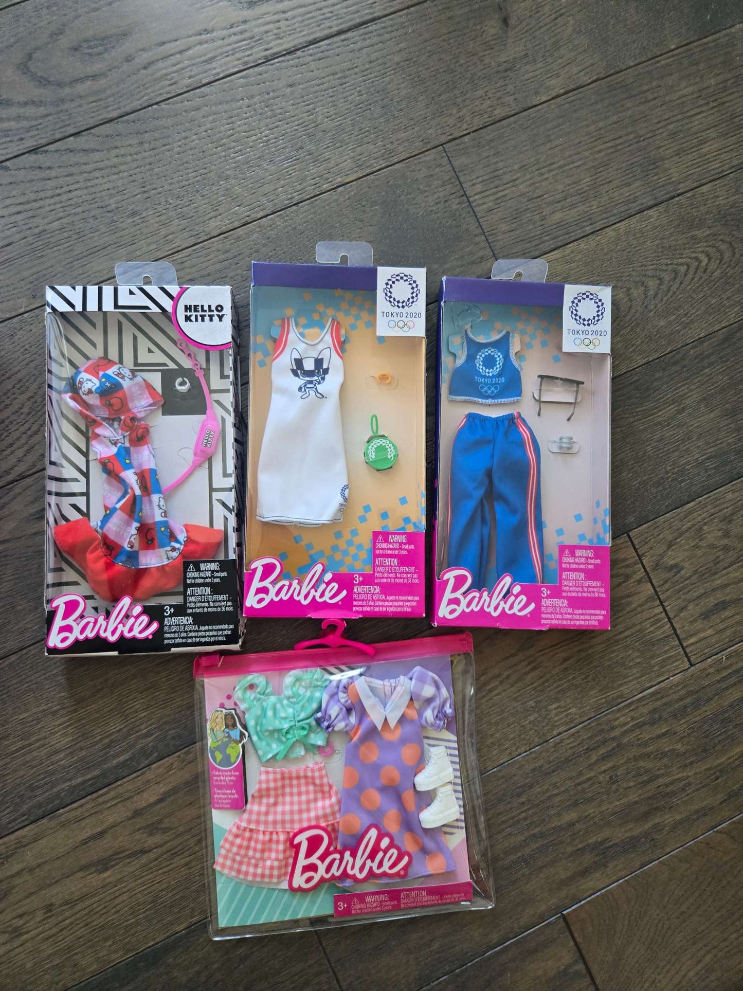 Barbie Bundles: 2 Barbies, Barbie closet and clothes