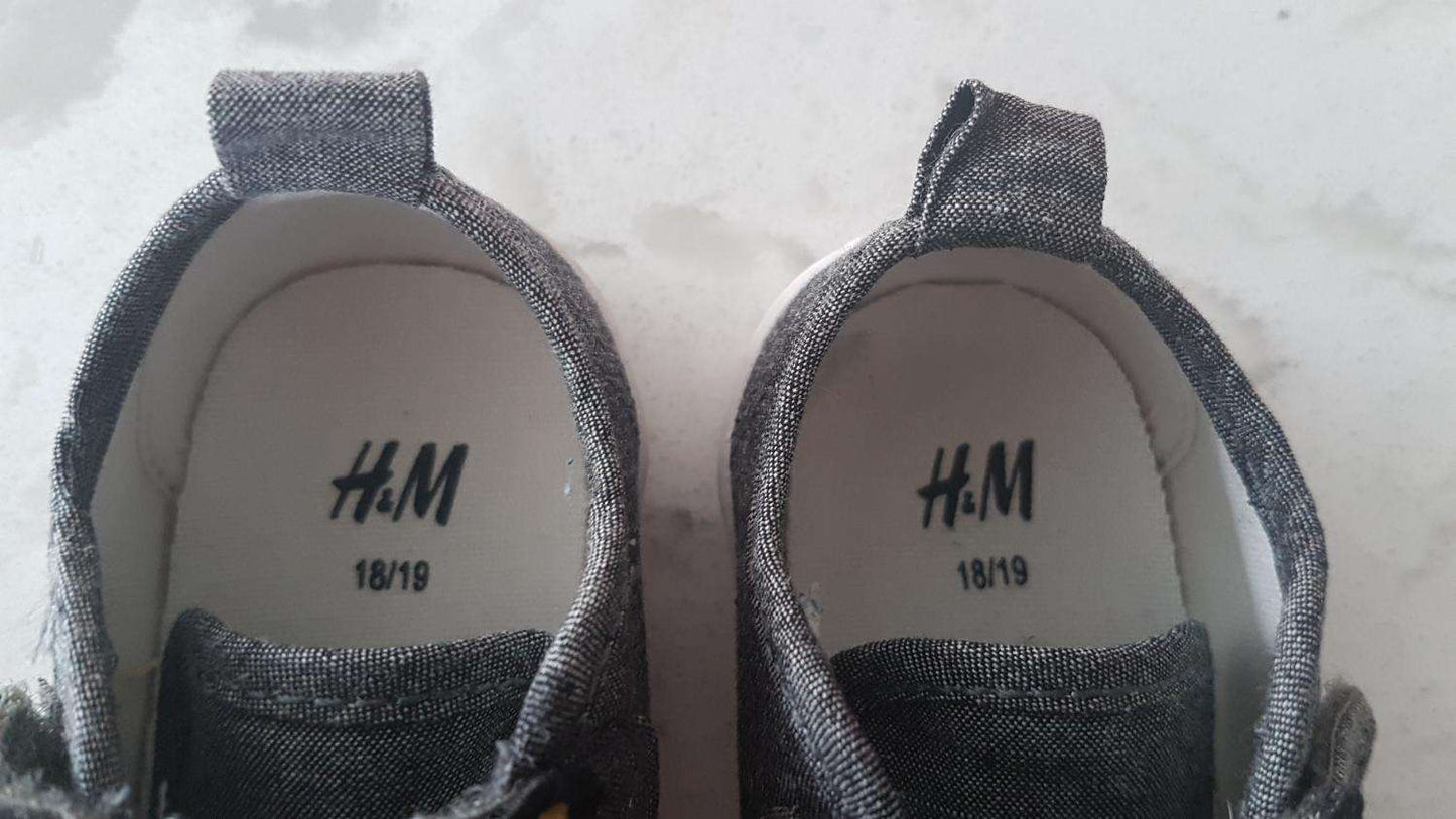 H&M Tiger Shoes 18/19 (US 4-5) 6-12months , Shoes 4 (Baby: 0-12 mth)