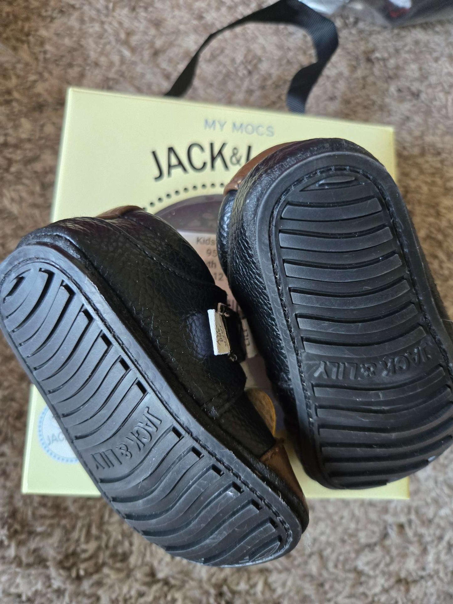Jack & Lily 6-12 M Mocs shoes, Shoes 3.5 (Baby: 0-12 mth)