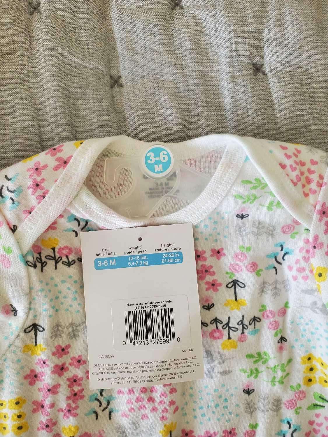 Sleeper and onsie bundle 3-6 months, Kids 3 Month (0-3M)