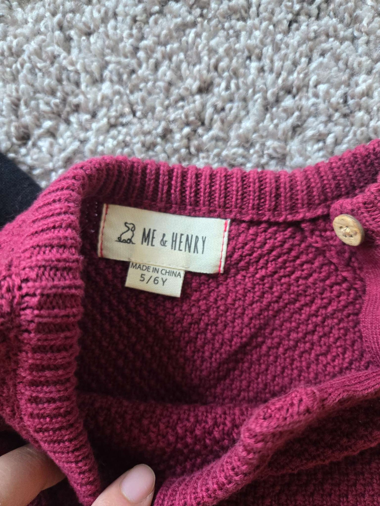 2 Sweaters Boys 5-6 Years old - Nike and Me & Henry , Kids 5/5T (extra small)