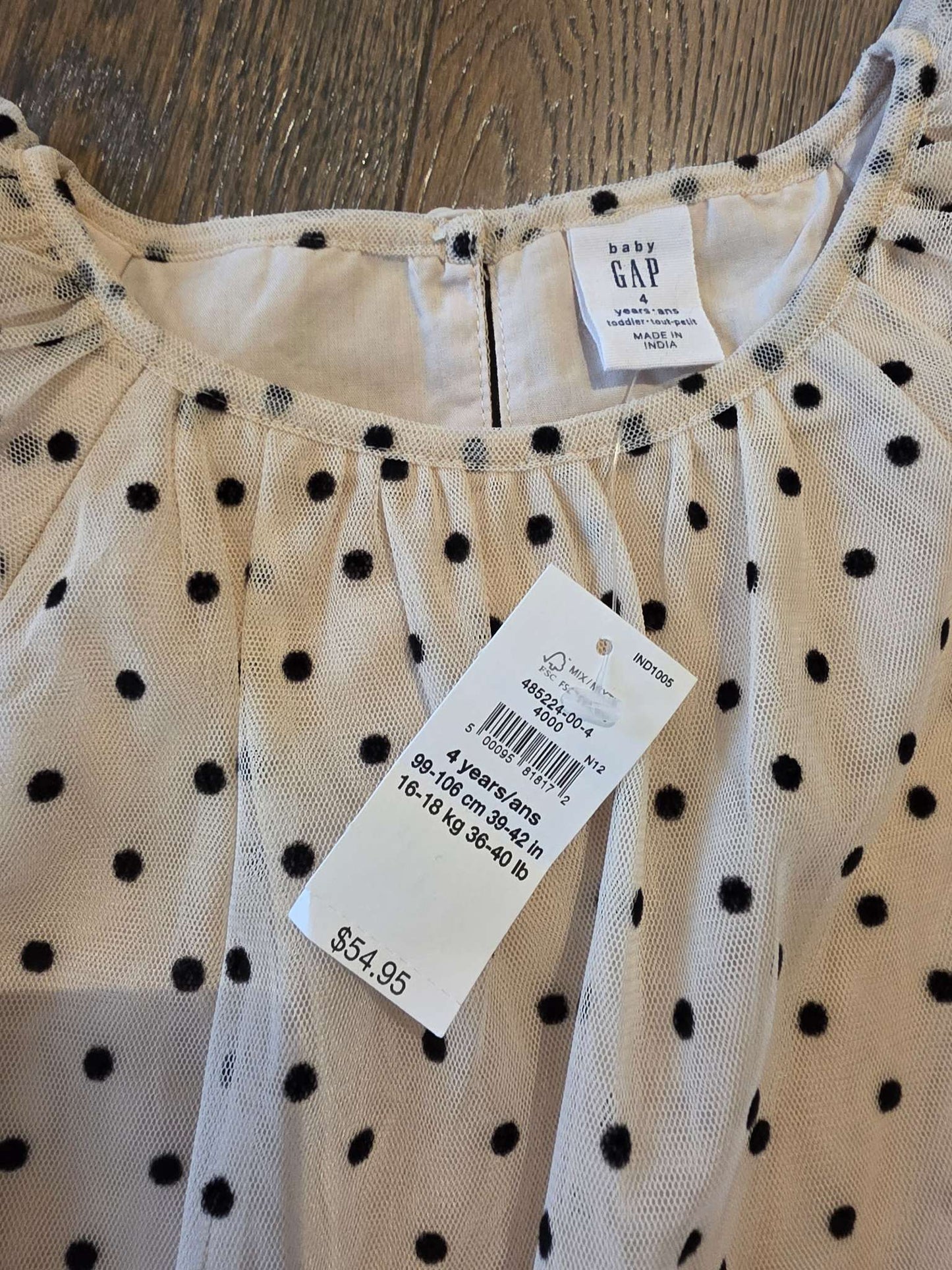2 Brand New Dresses from Zara 4-5Y and Baby GAP 4T, Kids 4/4T