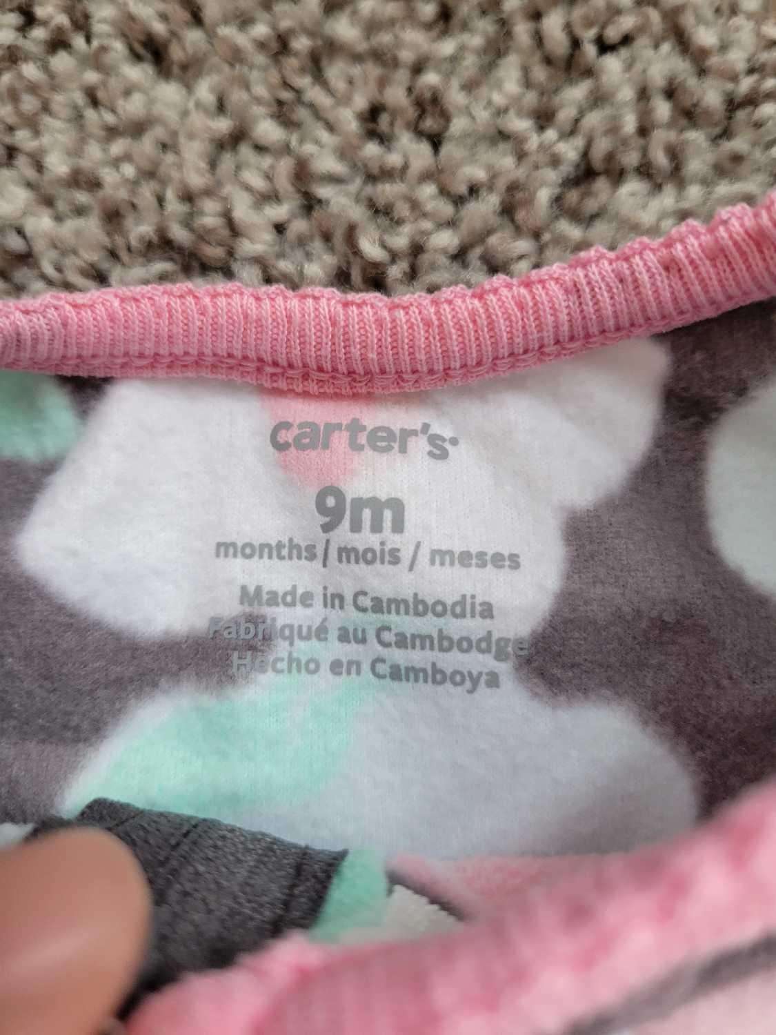 2 Fleece Sleepers from Carters 9M, Kids 9 Month (6-9M)