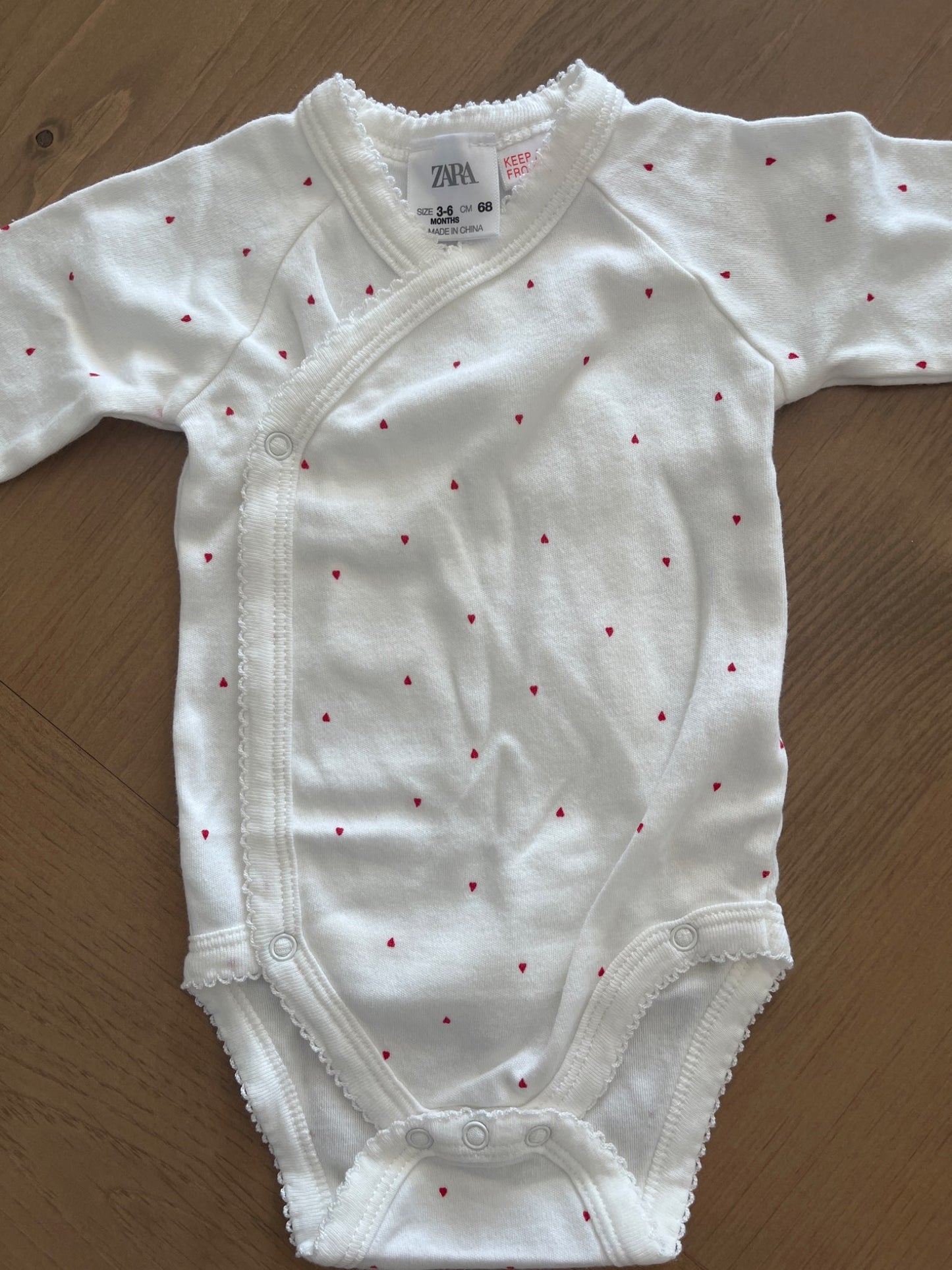 Zara Baby Heart Bodysuits - Set of 2 , Kids 6 Month (3-6M)
