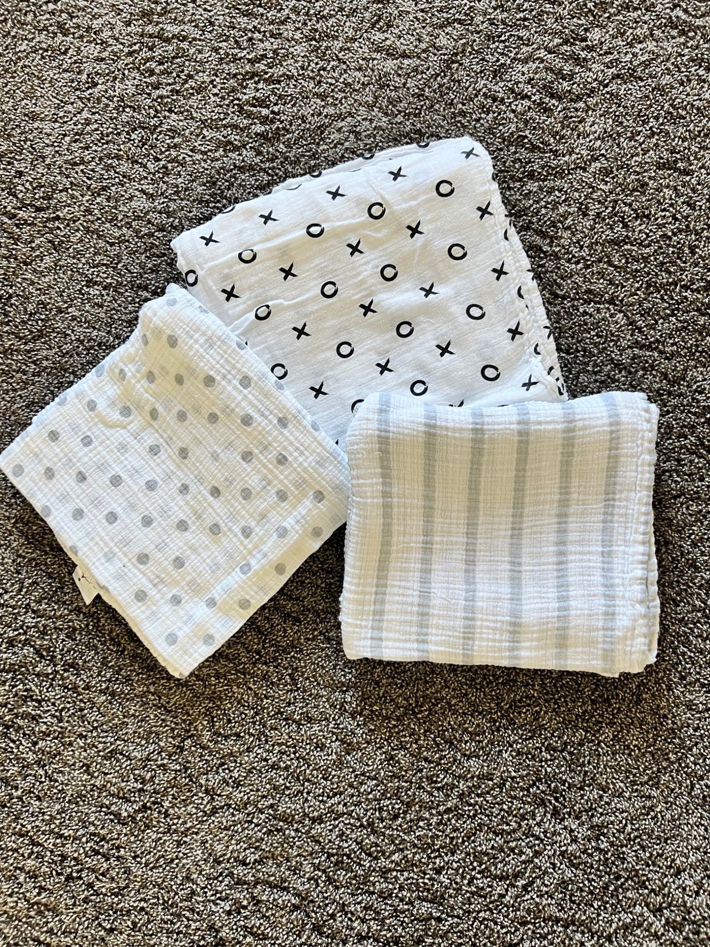 Muslin swaddle set, 3 neutral swaddles, 0-6 Months (Small)