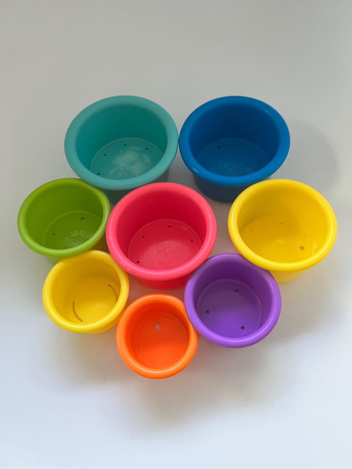 8 stacking cups for babies/toddlers