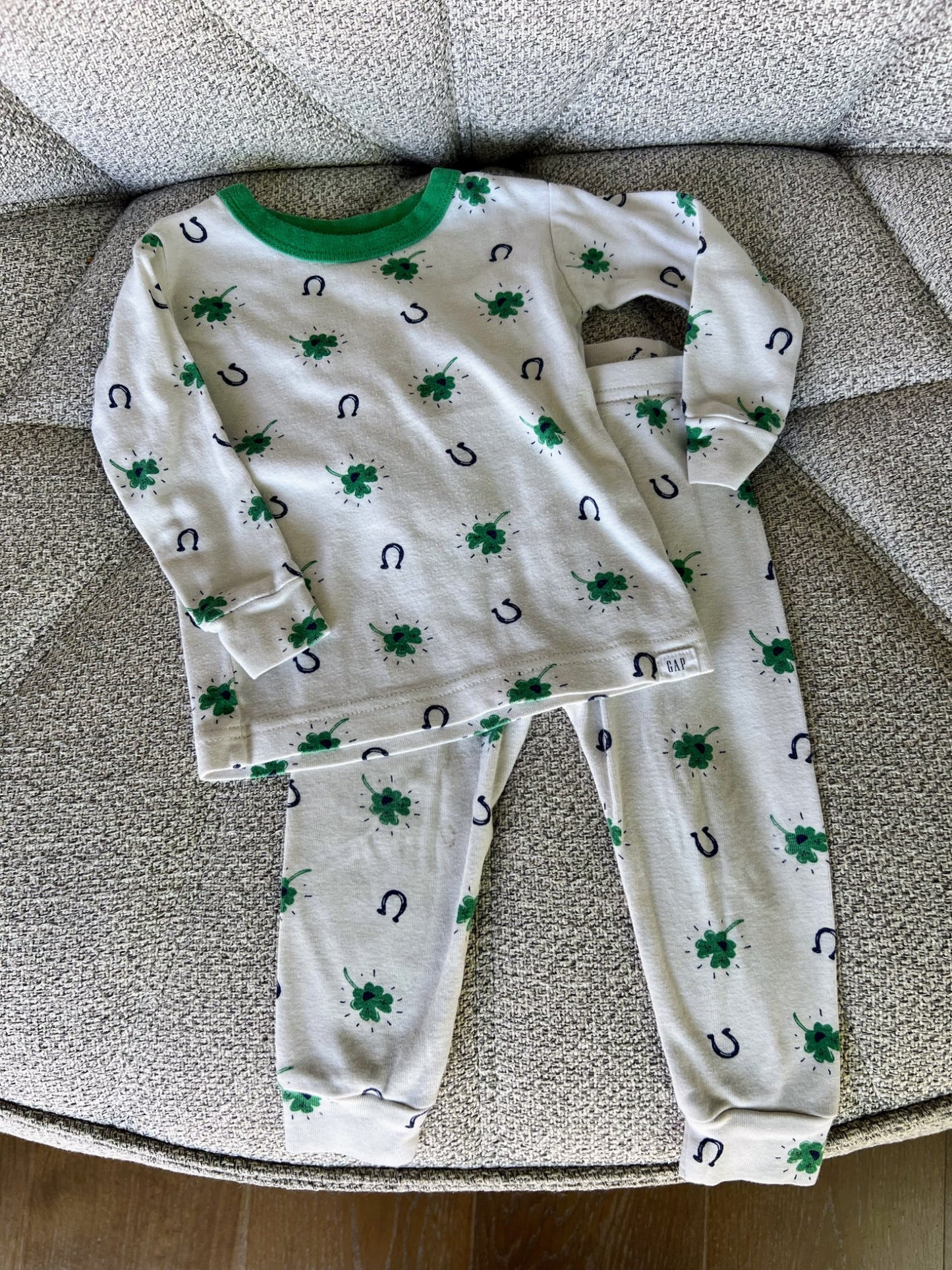 2 piece long-sleeved pajama set - shamrock/horseshoe print, Kids 18 Month (12-18M)