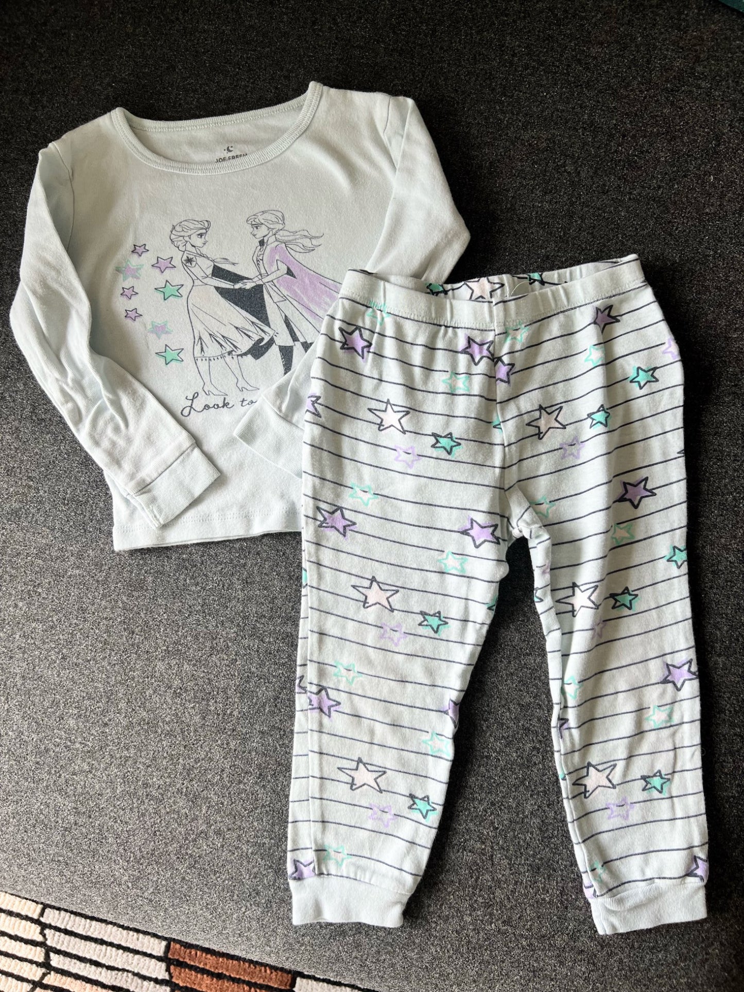 Girls long-sleeved pajamas - Frozen themed, Kids 3T