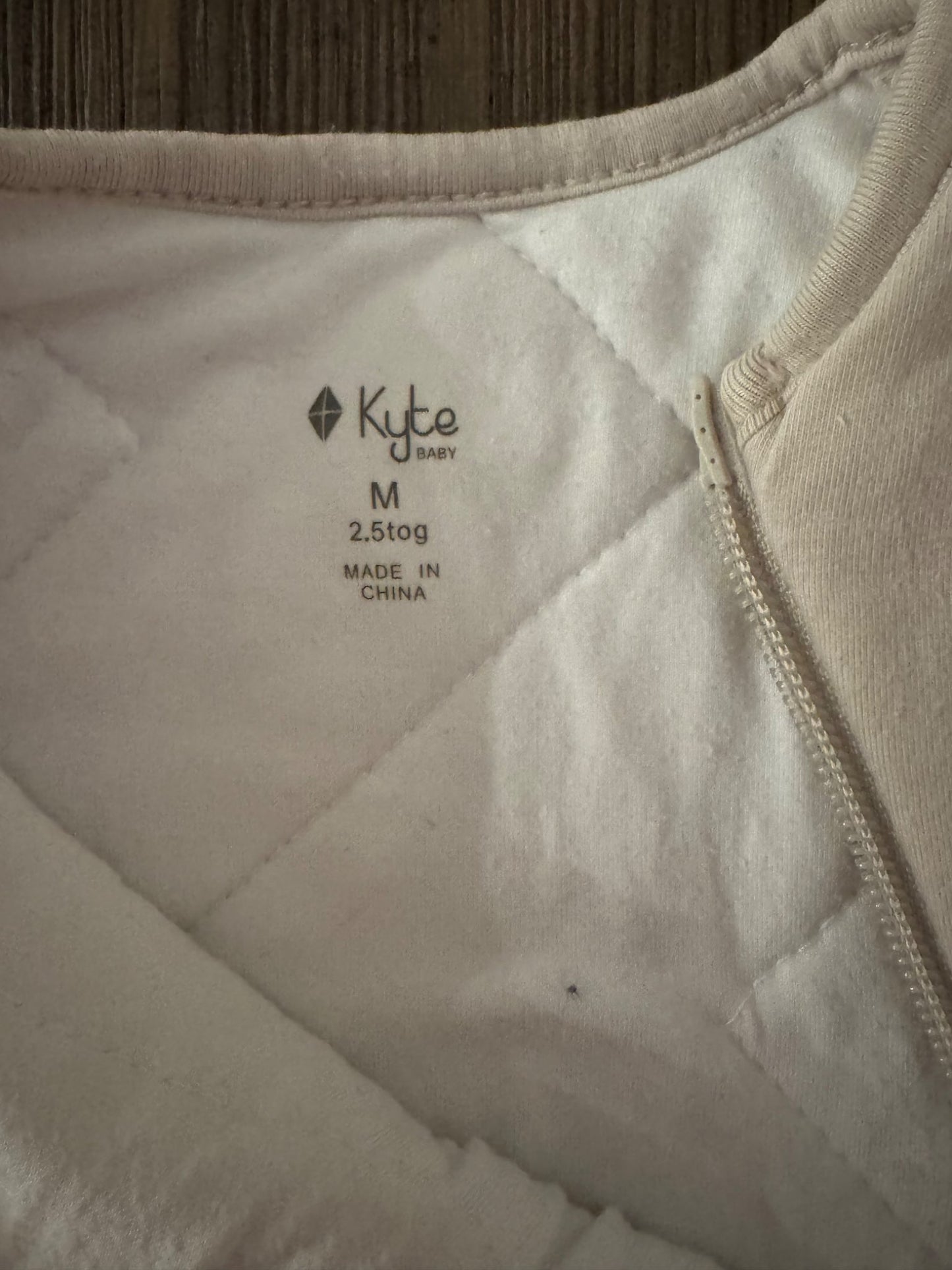 Kyte Baby 2.5 TOG Sleep Bag (Oat), 6-12 Months (Medium)