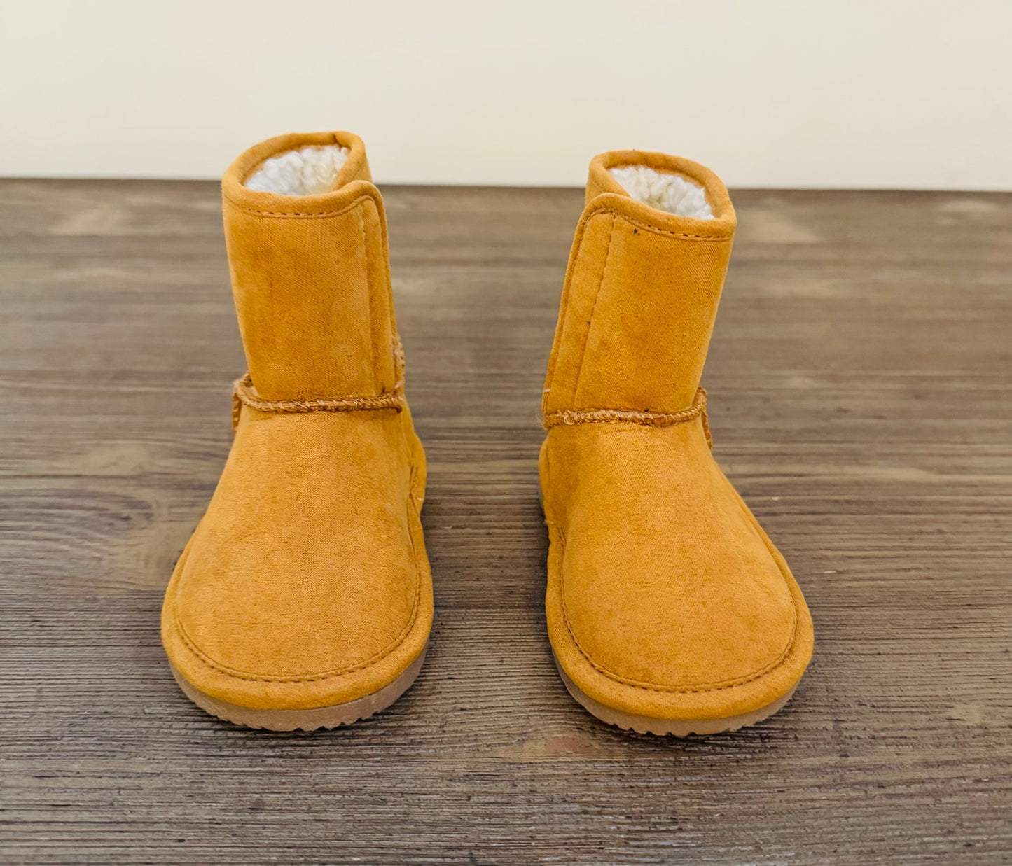 Baby Boots , Shoes 4 (Baby: 0-12 mth)