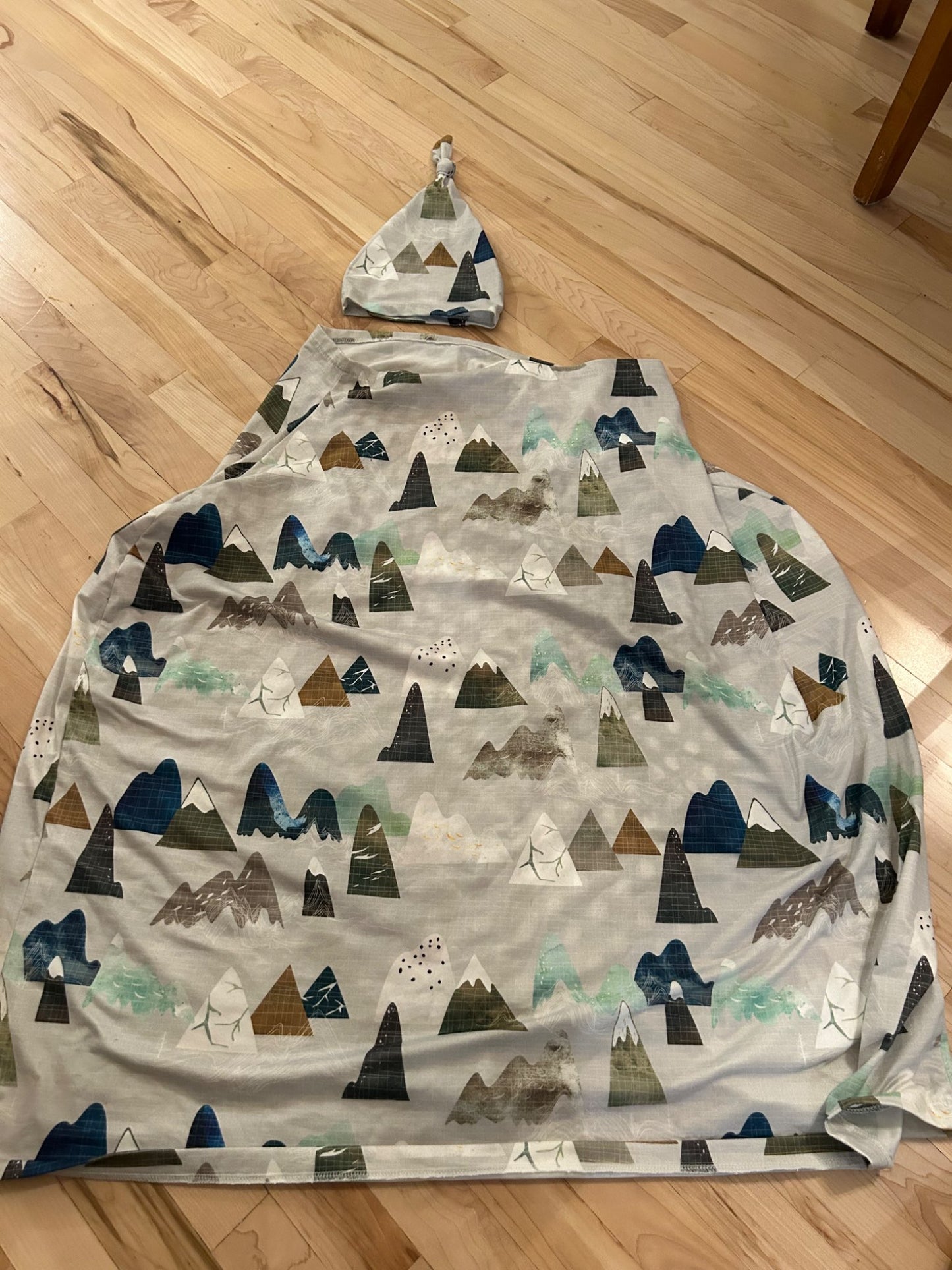 Mountain car seat cover and hat