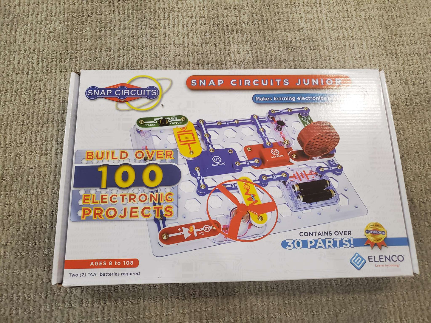 Snap Circuits - STEM 100 projects - New in box