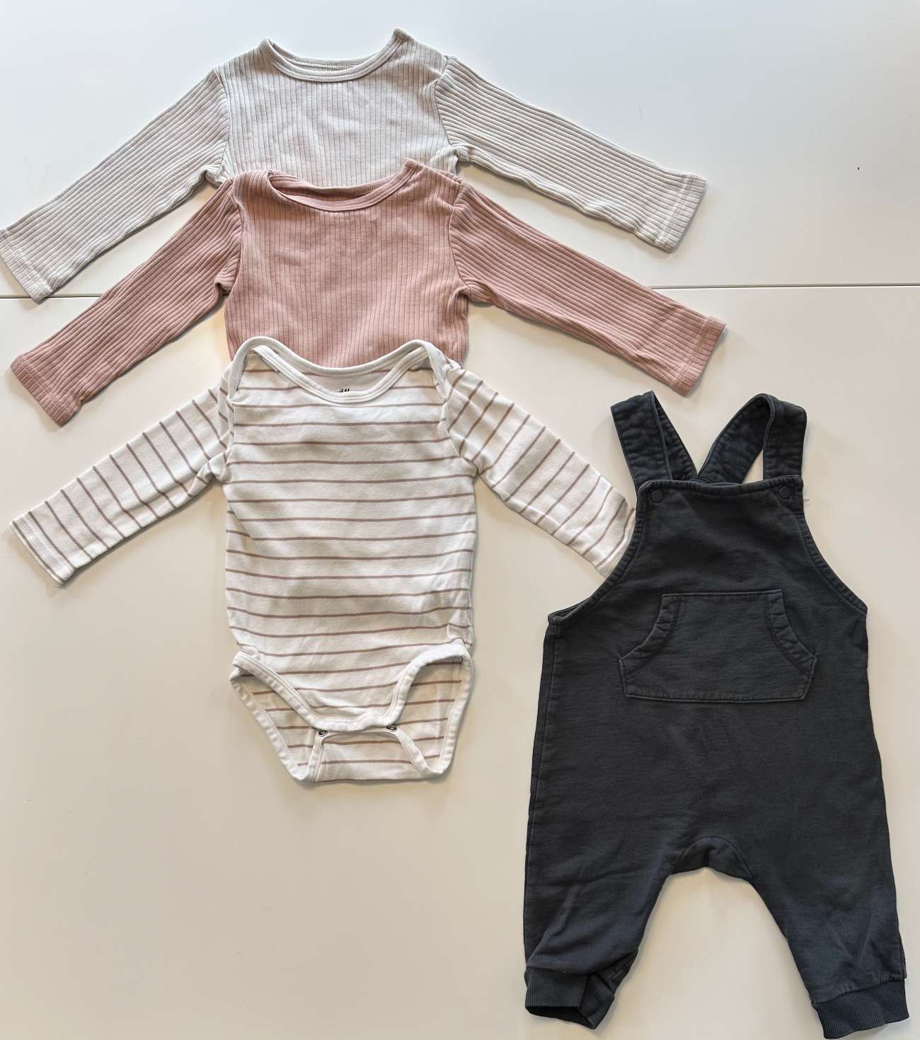 4-Piece Bundle w 3 Long Sleeve Onesies & 1 Pair of Sweatpant Overalls, Kids 9 Month (6-9M)