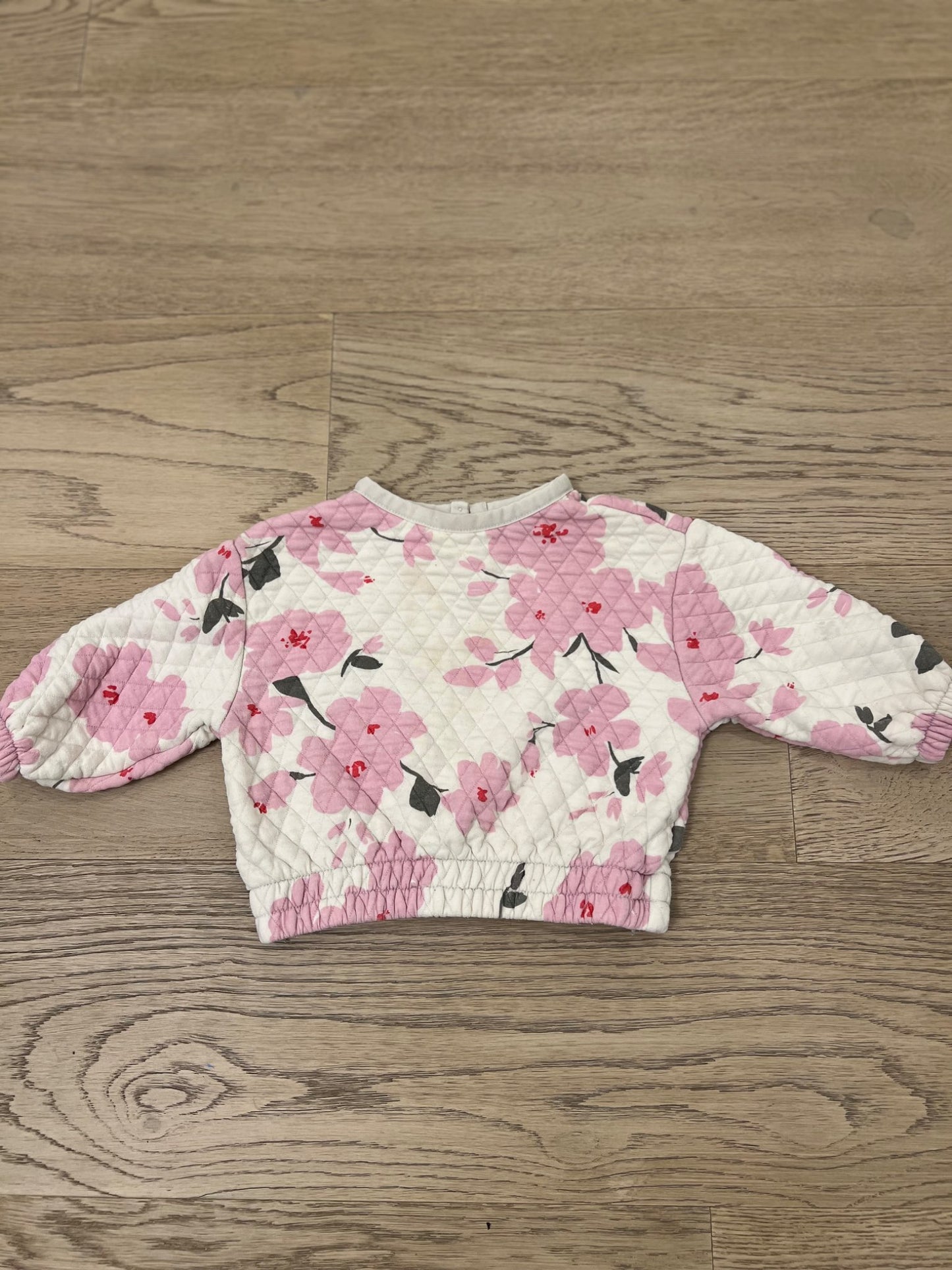 2 x sweaters (12 to 18 months), Kids 18 Month (12-18M)