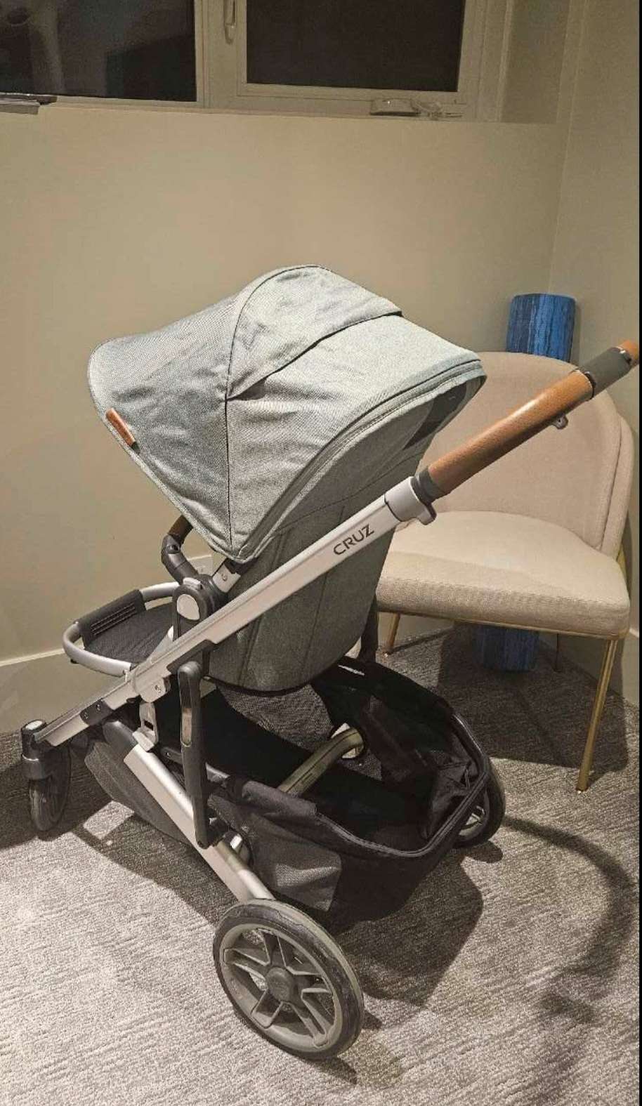 Uppababy Cruz V2 Stroller w/ Bassinet & Accessories