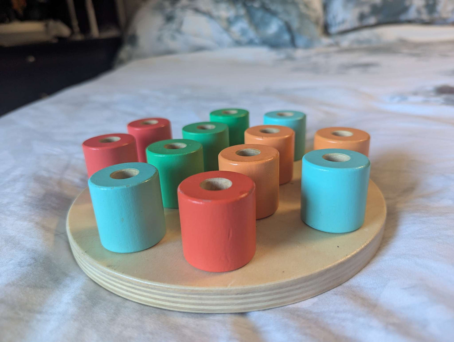 VGUC Lovevery Stacking Peg Board