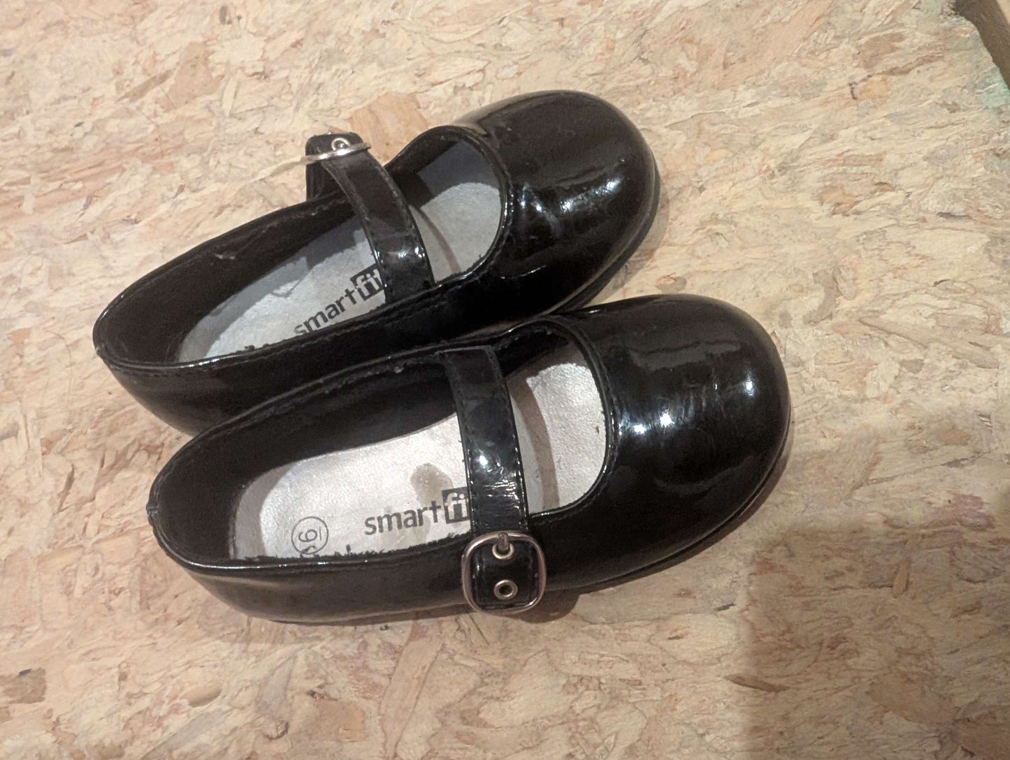 Toddler Sandals - size 6, Shoes 6 (Walkers:12-24 mth)