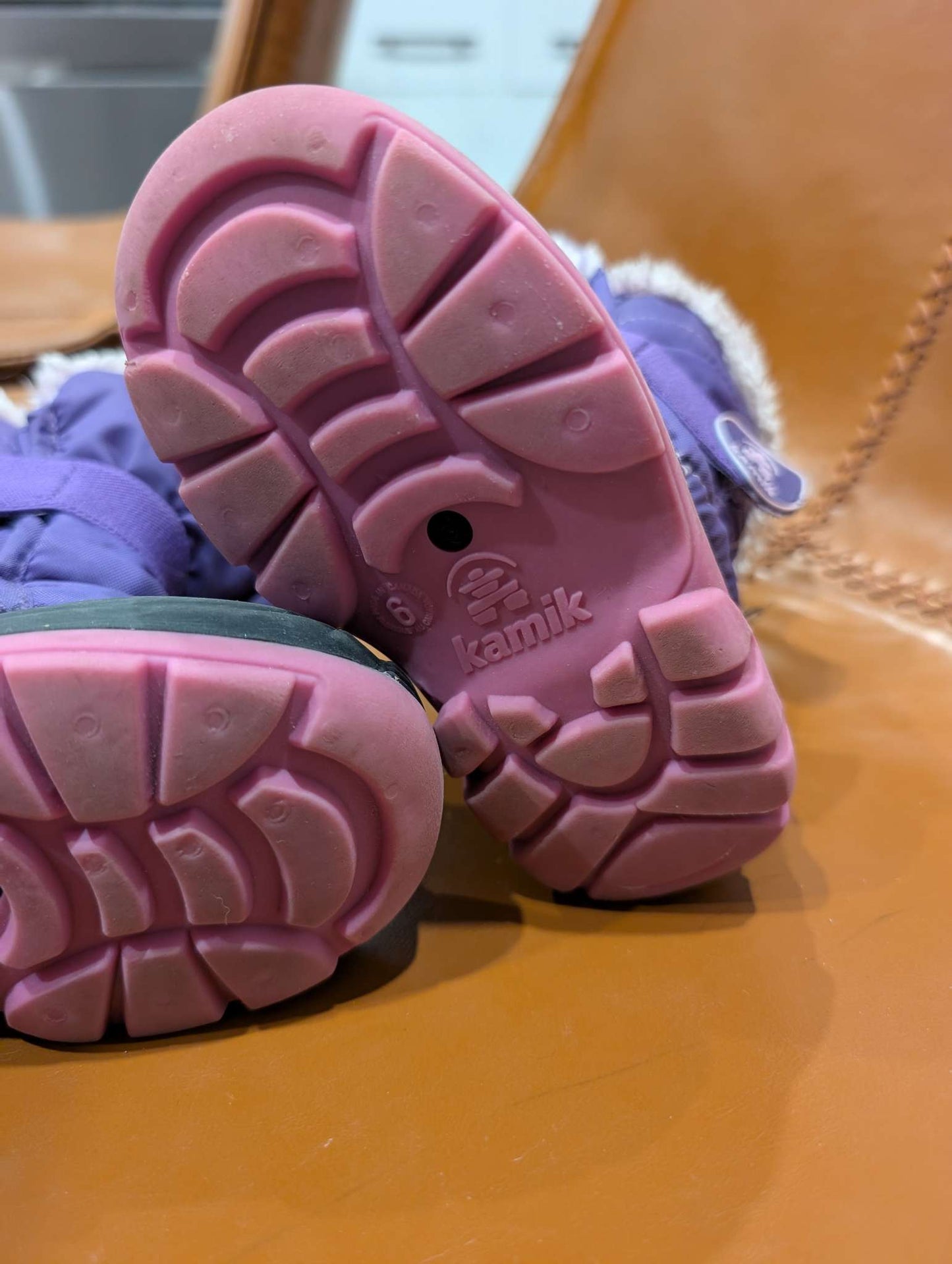 Snow boots - size 6, Shoes 6 (Walkers:12-24 mth)