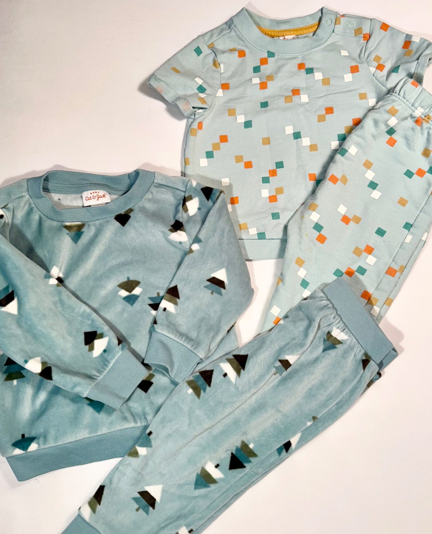 2x Cat & Jack Sets , Kids 12 Month (9-12M)