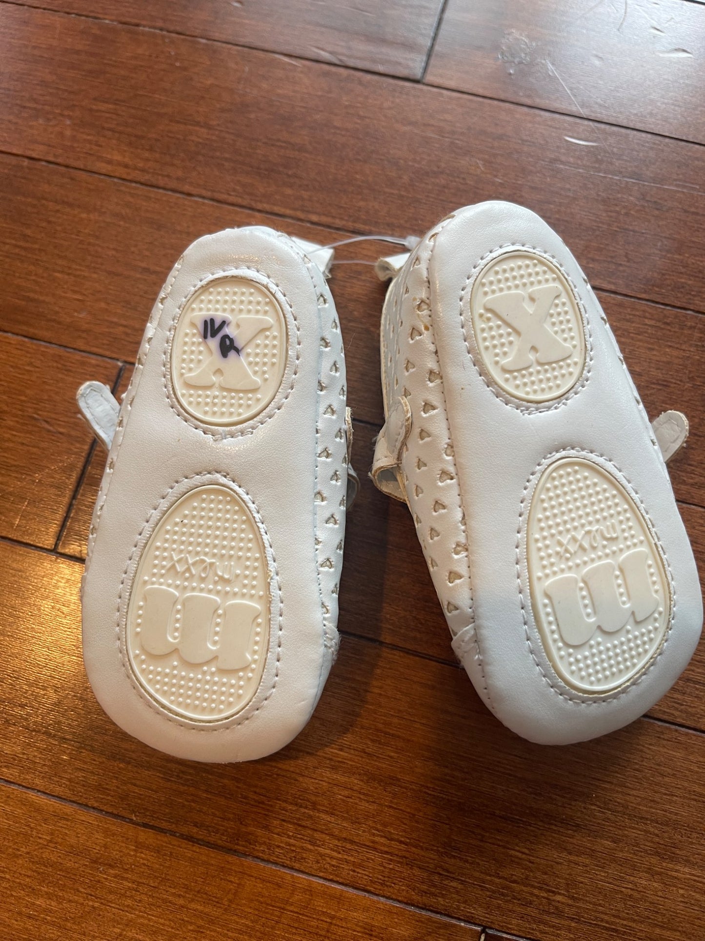 Mexx White Mary Jane Dress Shoes, Shoes 3 (Baby: 0-12 mth)