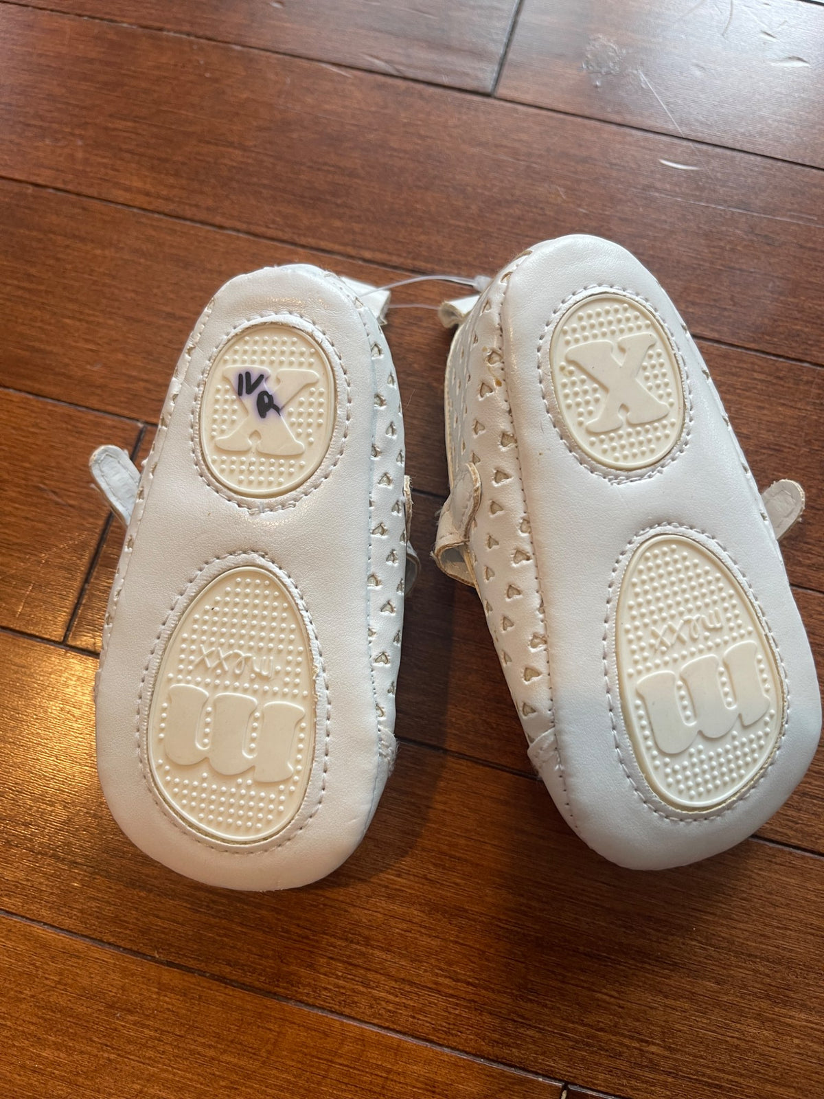 Mexx White Mary Jane Dress Shoes, Shoes 3 (Baby: 0-12 mth)