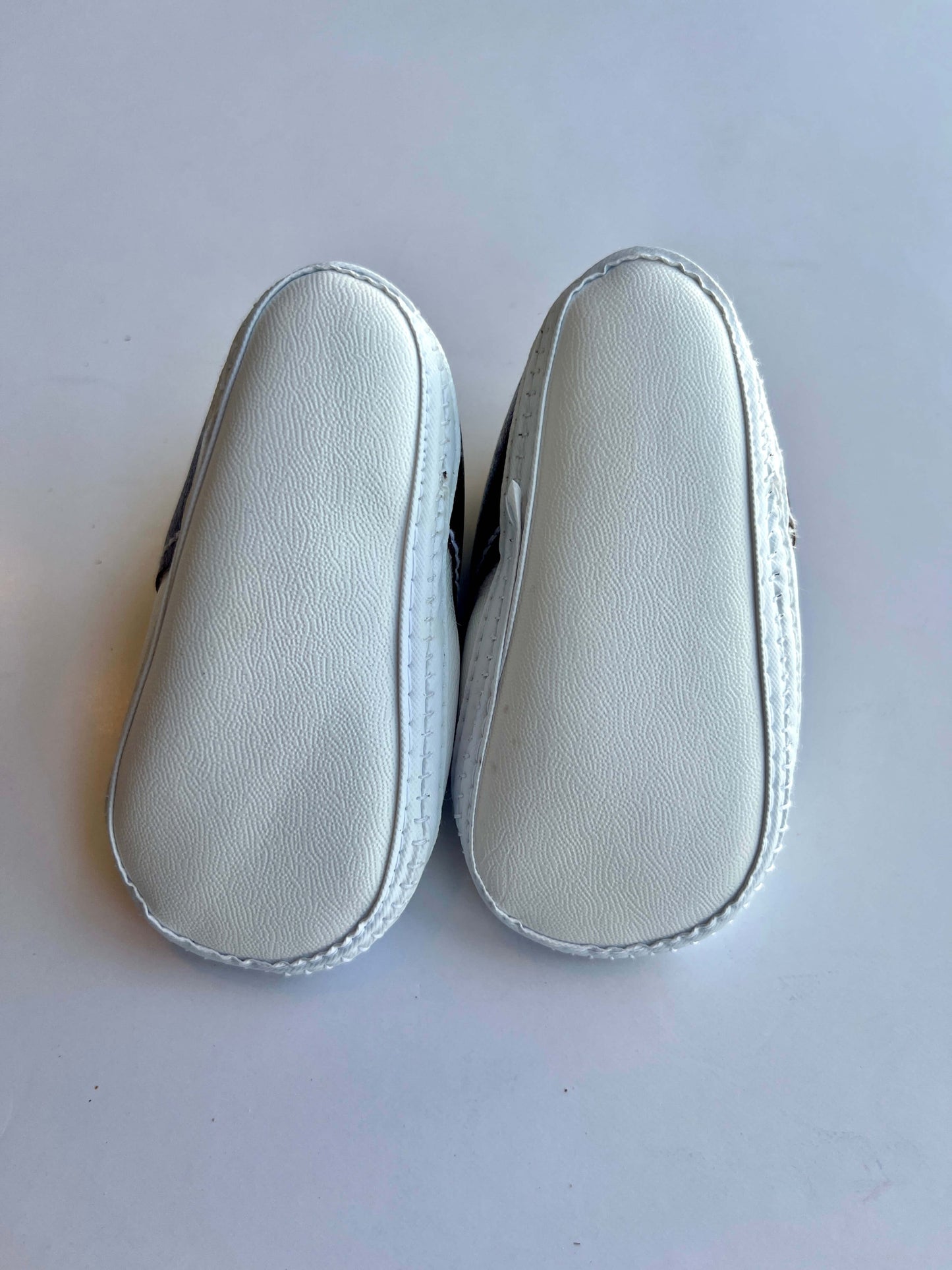 Size 0 - Baby Boy Lace up Saddle Shoes EUC, Shoes 0 (Baby: 0-12 mth)