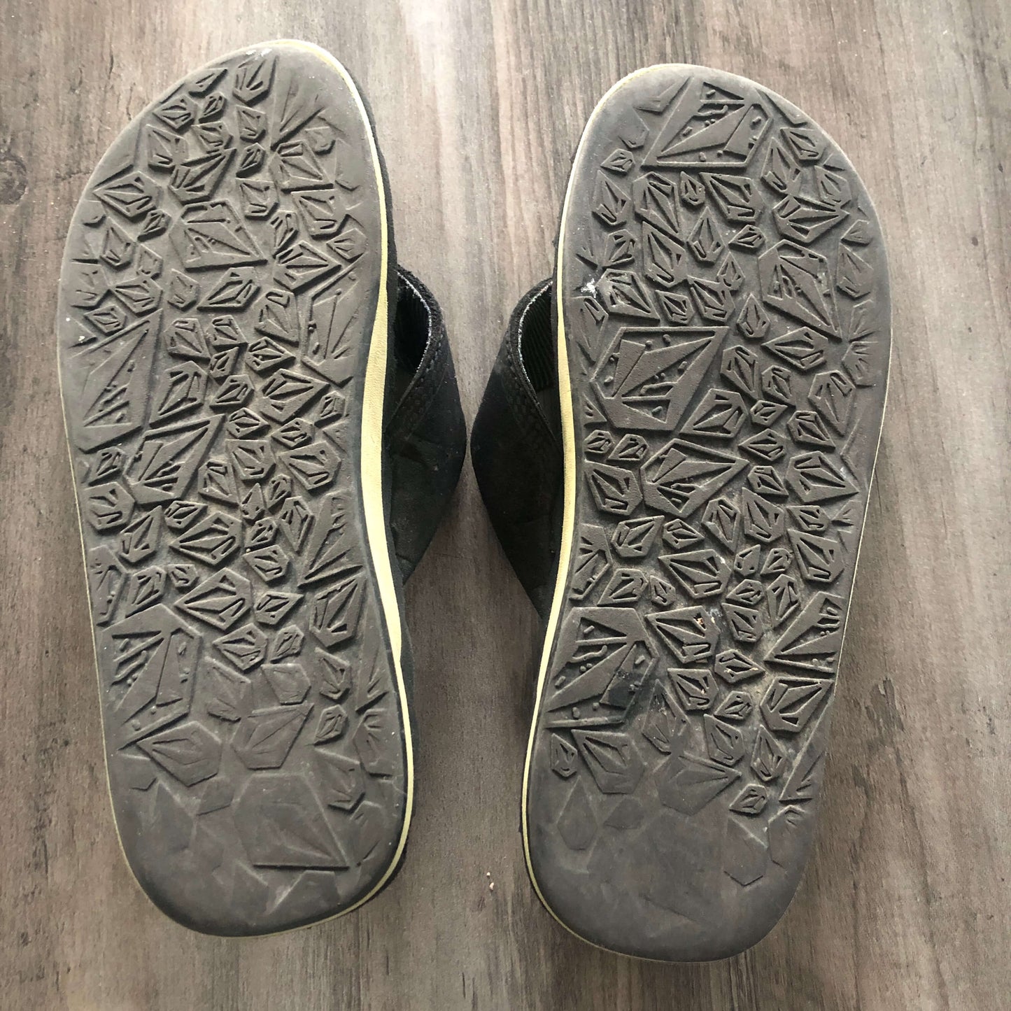 Volcom flip flops, Shoes 2 (Kids:4-8yr)