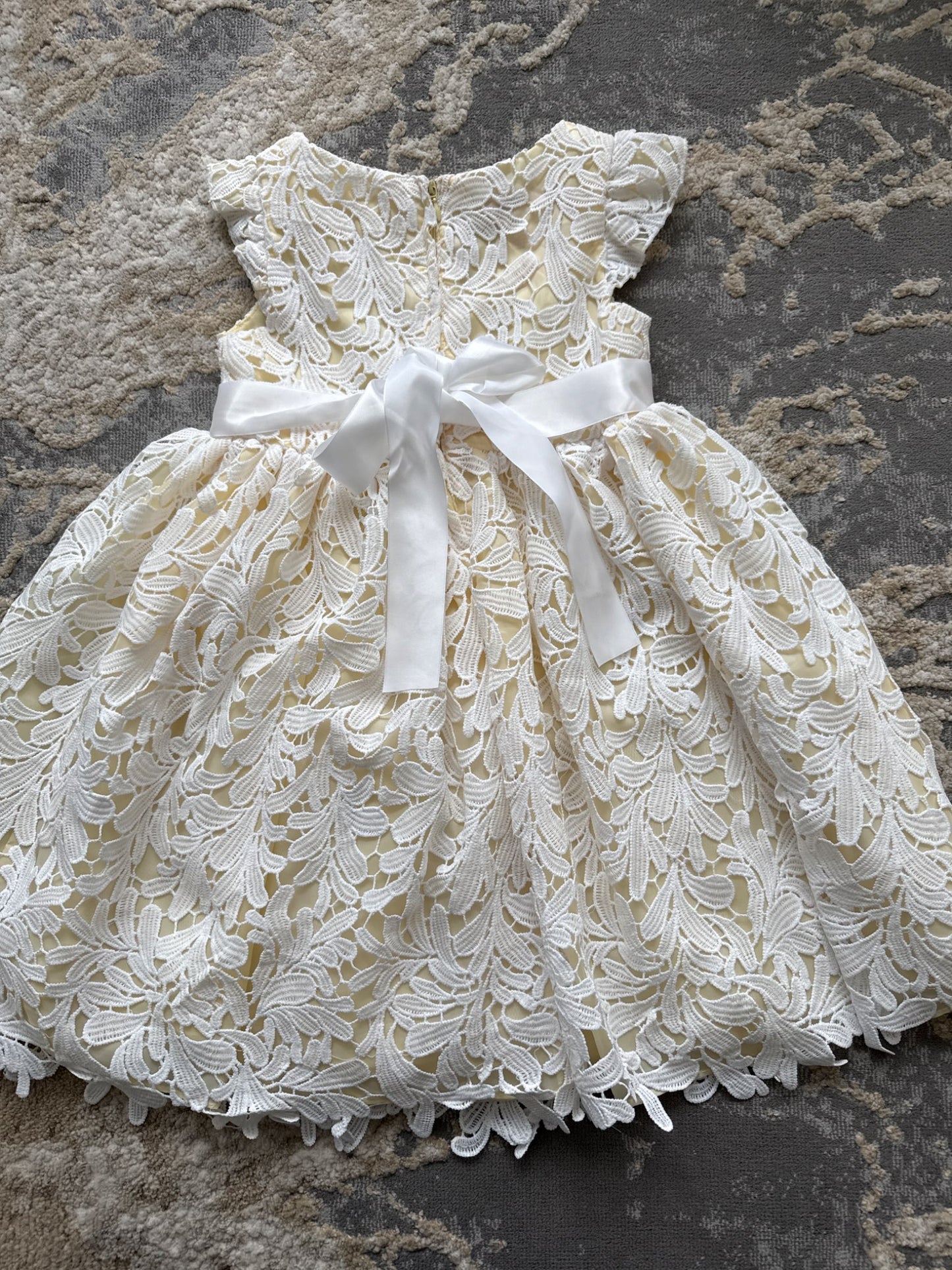 Princess Faith size 6 yellow liner with white lace dress, Kids 6/6X