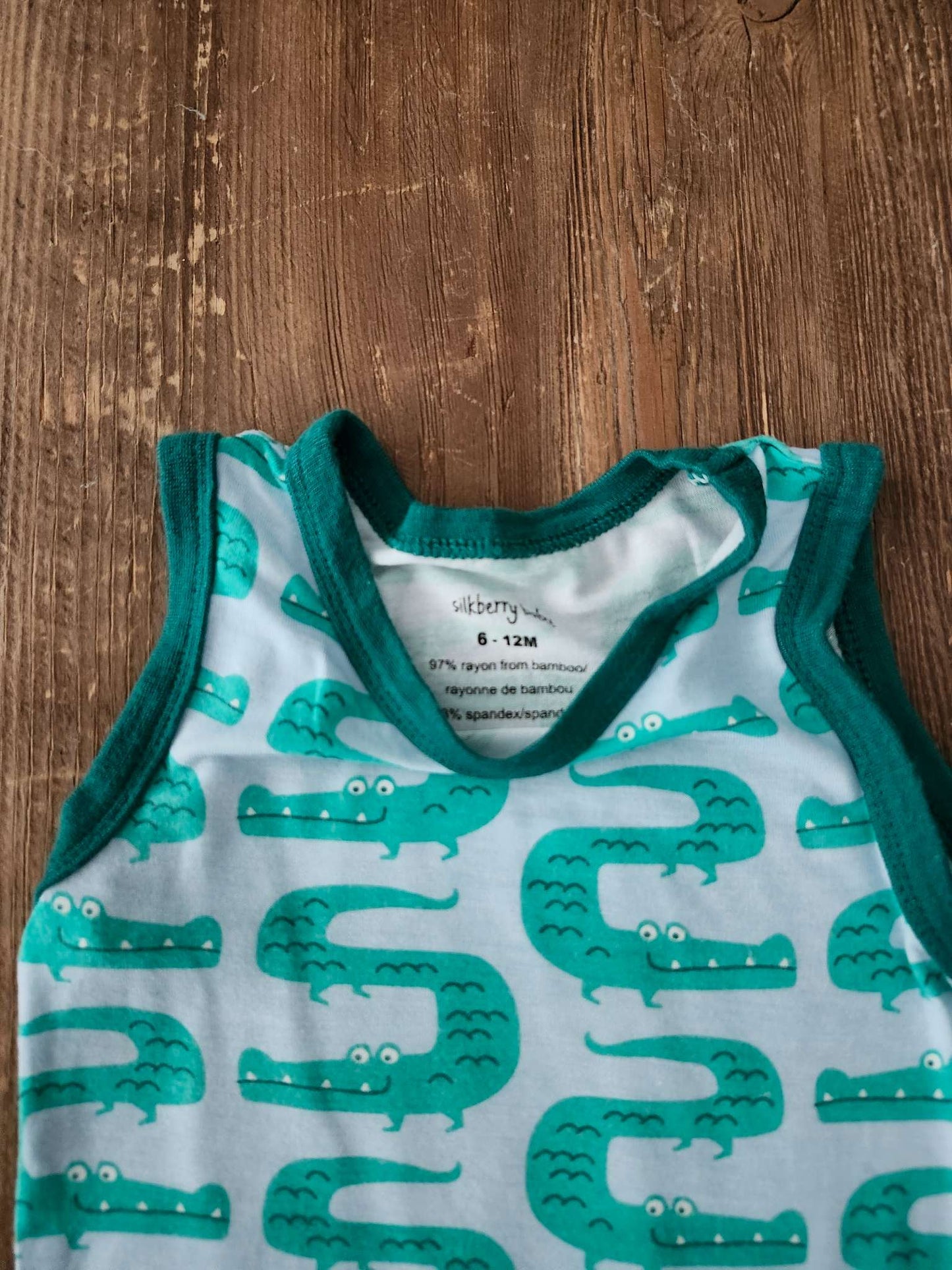 Bamboo tank alligator bodysuit, 6-12 months, EUC, Silkberry Baby, Kids 9 Month (6-9M)