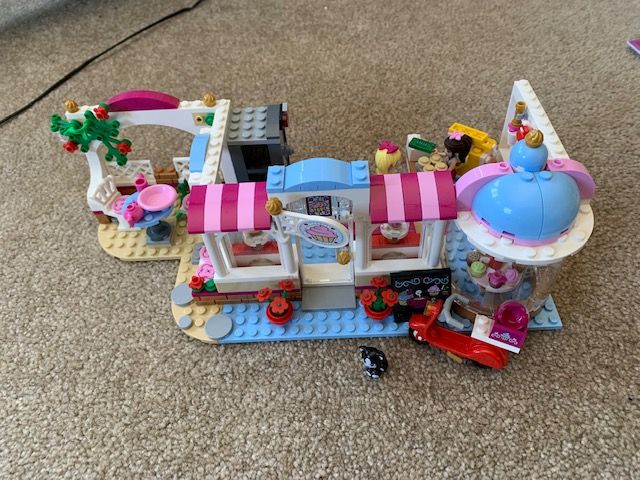 41119 Lego Friends Heartlake Cupcake Cafe