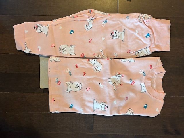 NEW in package Two Piece Sleepwear. Size 2T, Kids 2T